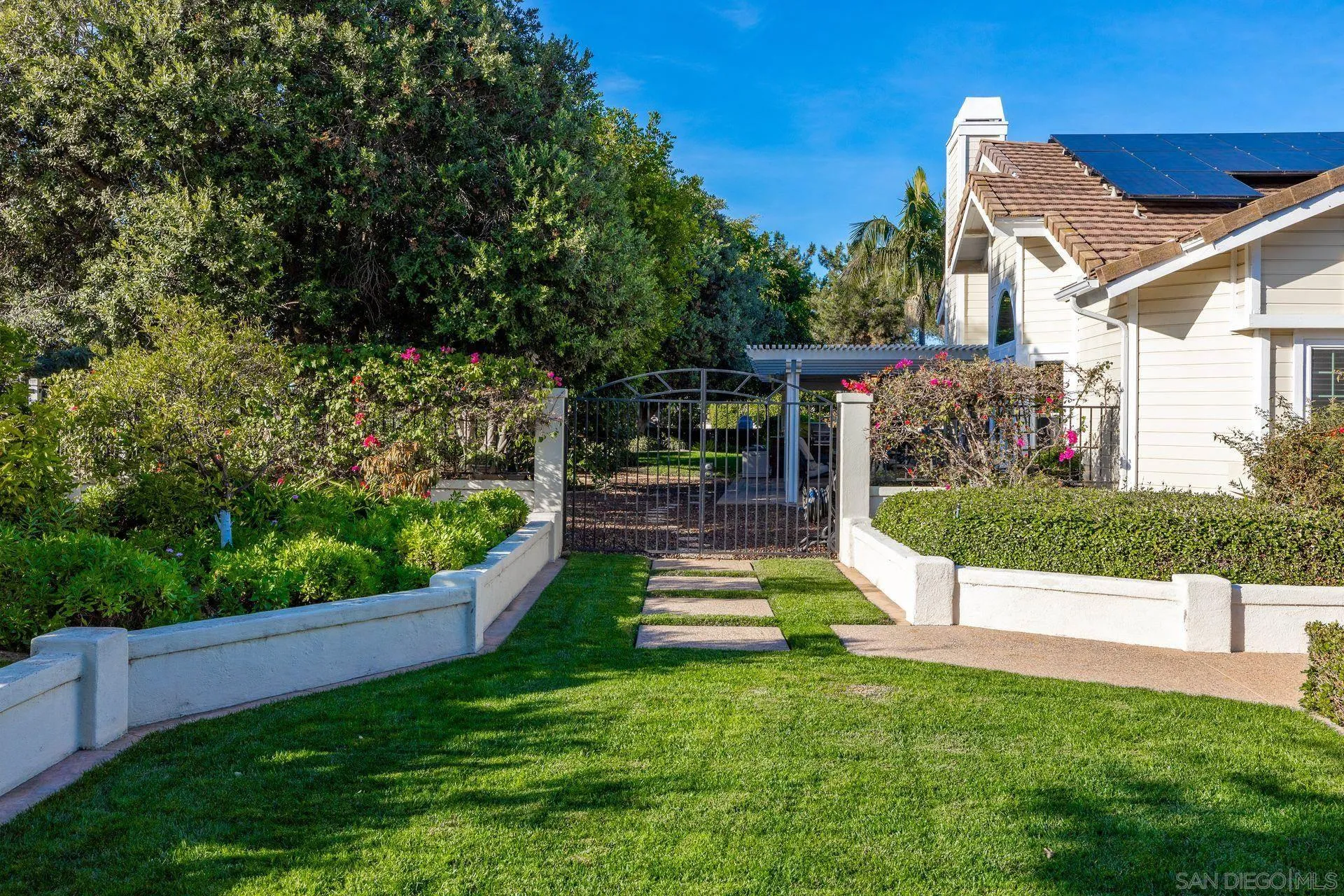 https://cdn.realtyfeed.com/cdn/127/260020586/a507230edcea4ce64a0a5ba6f3fe3db6.webp