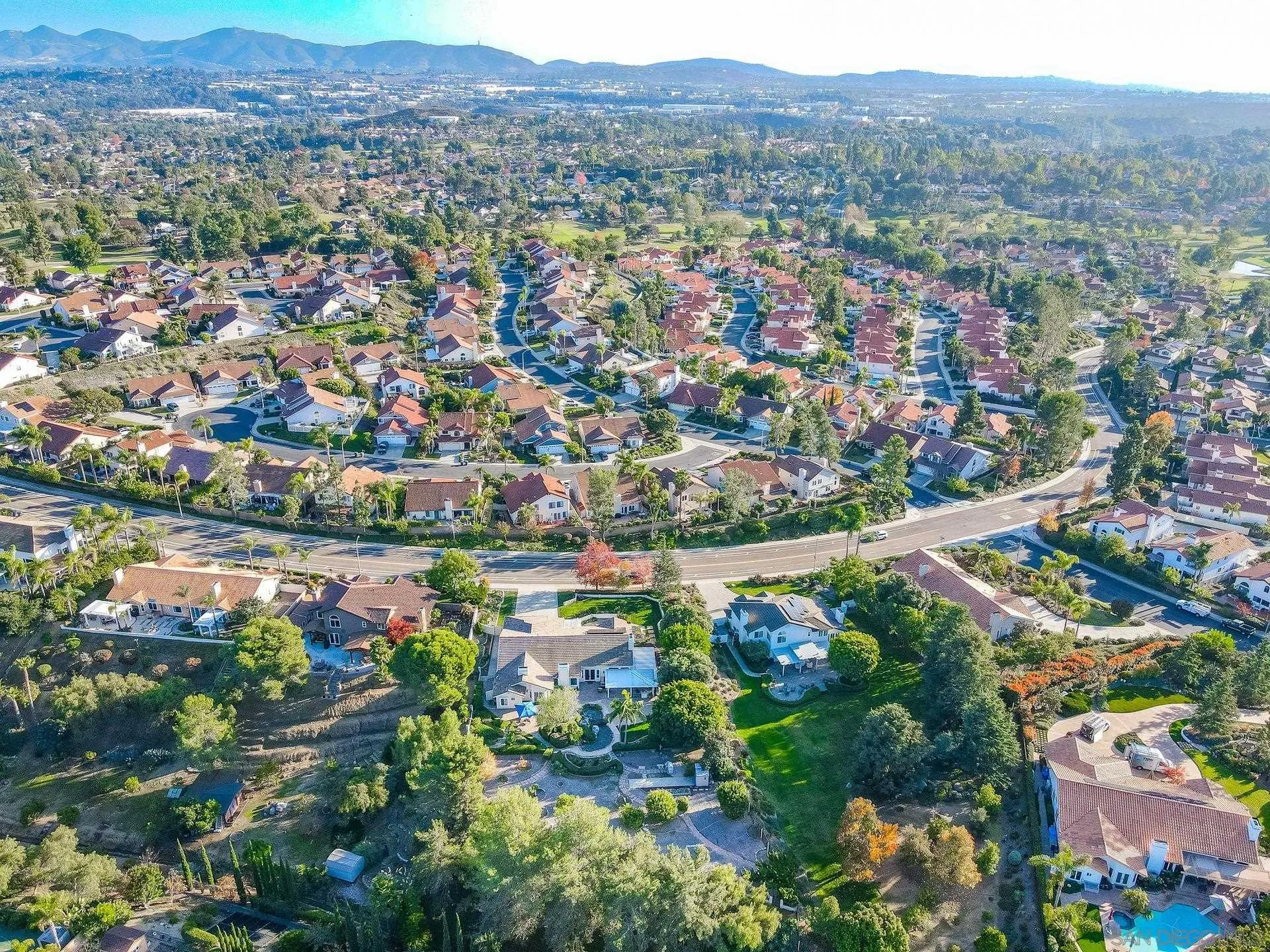 https://cdn.realtyfeed.com/cdn/127/260020586/ab63e7765891751f56d96c8a5075ad2d.webp