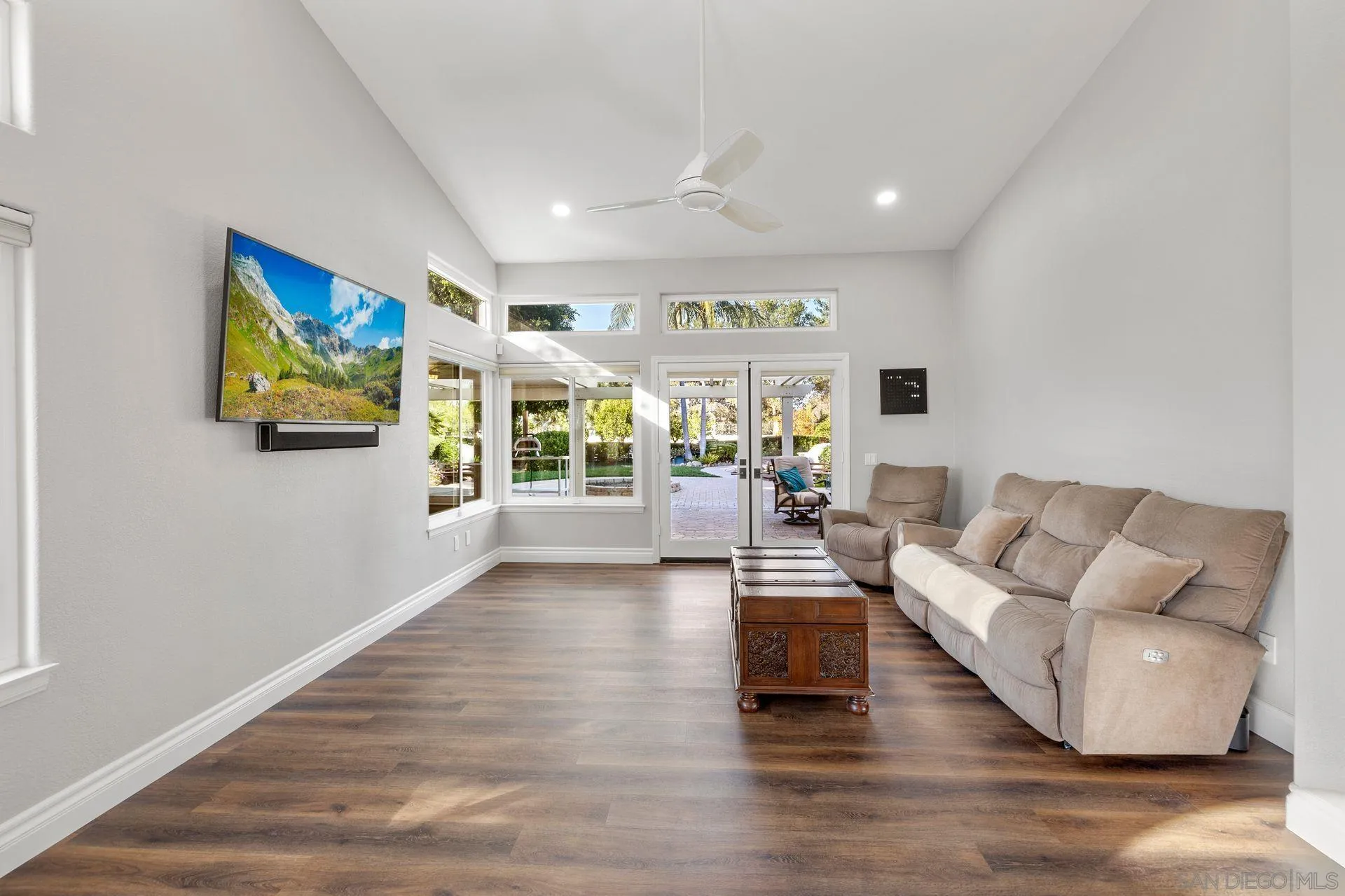https://cdn.realtyfeed.com/cdn/127/260020586/baa477f1dfa21ac2741f227151702f0a.webp