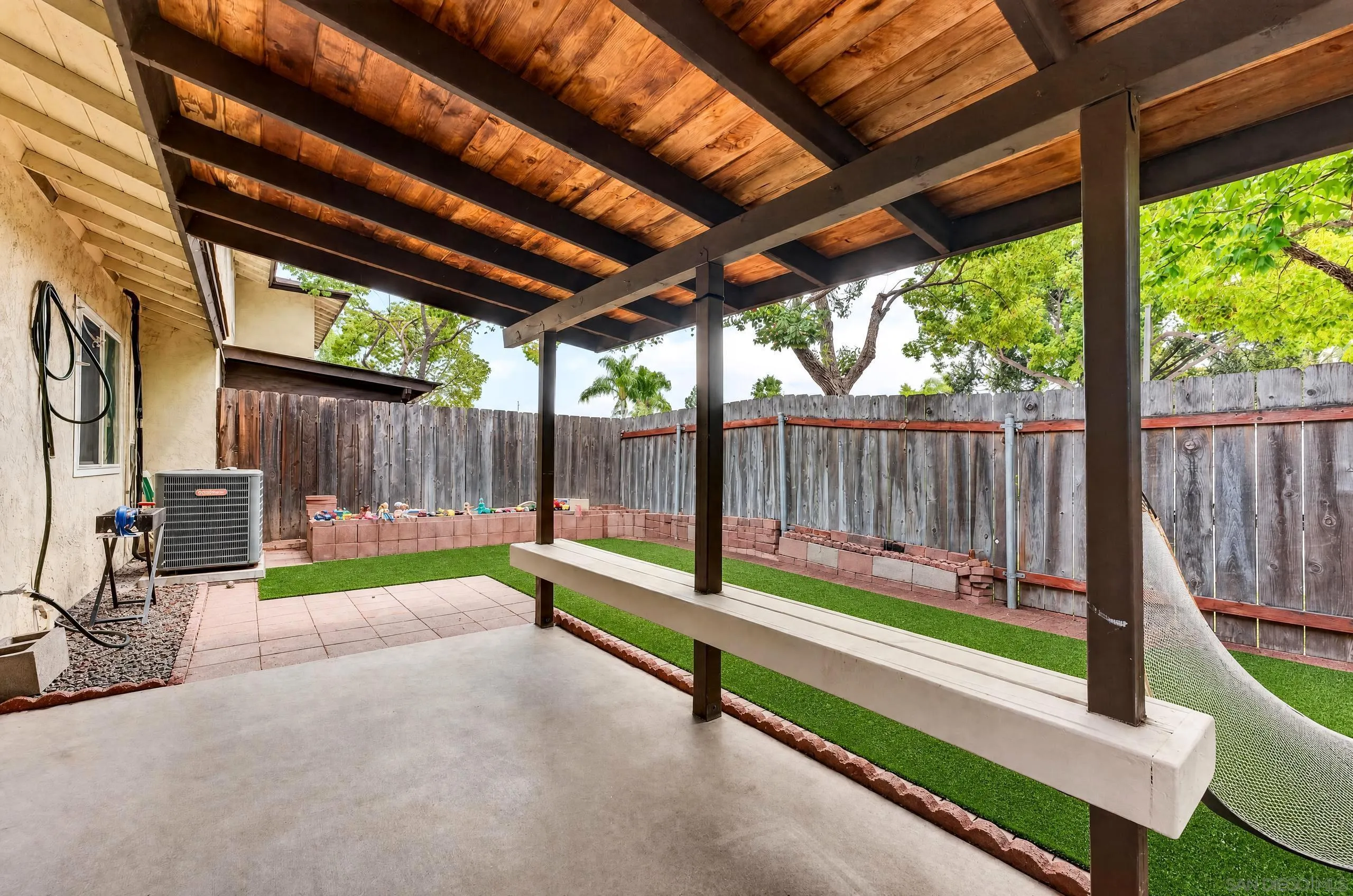 https://cdn.realtyfeed.com/cdn/127/260020587/18fba6347a592cc4d5631317bfcde4fd.webp