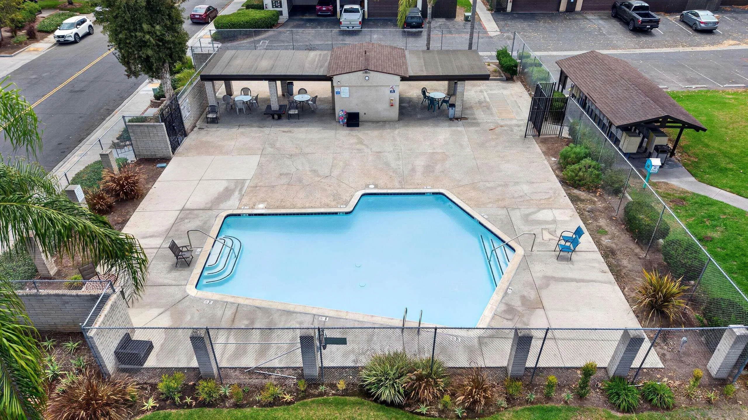 https://cdn.realtyfeed.com/cdn/127/260020587/5eb2153e49a8c1e2abdfdd6deef948bd.webp
