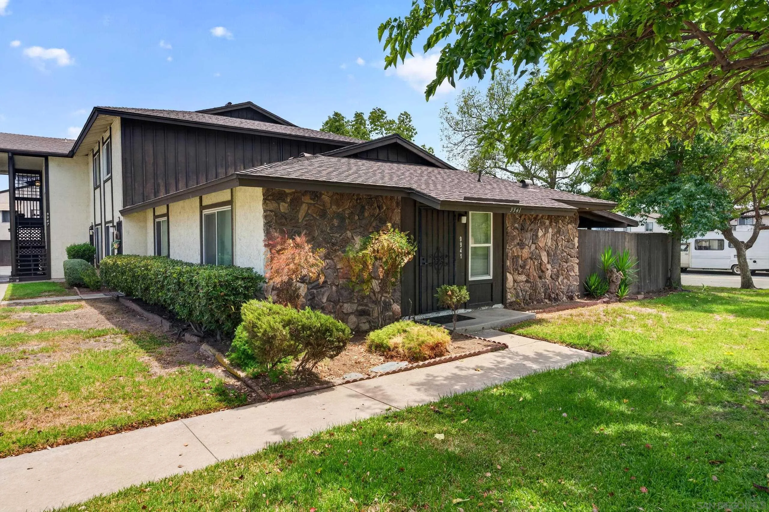 https://cdn.realtyfeed.com/cdn/127/260020587/a734fdd87ee8ef3dbb88e1abd924a25a.webp