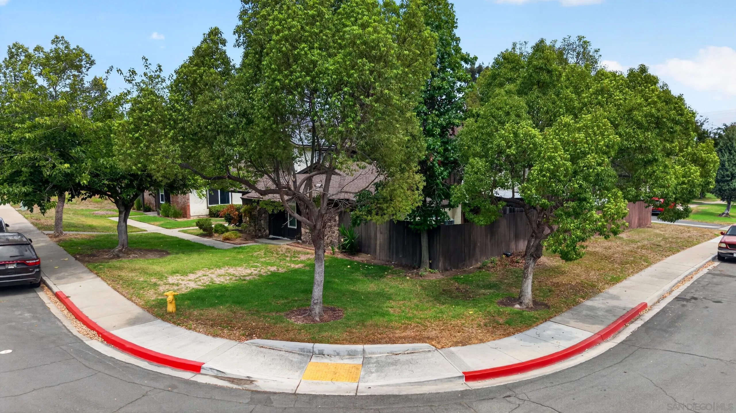 https://cdn.realtyfeed.com/cdn/127/260020587/cc47ffab66b1d7d95f5b433ce796ce9a.webp