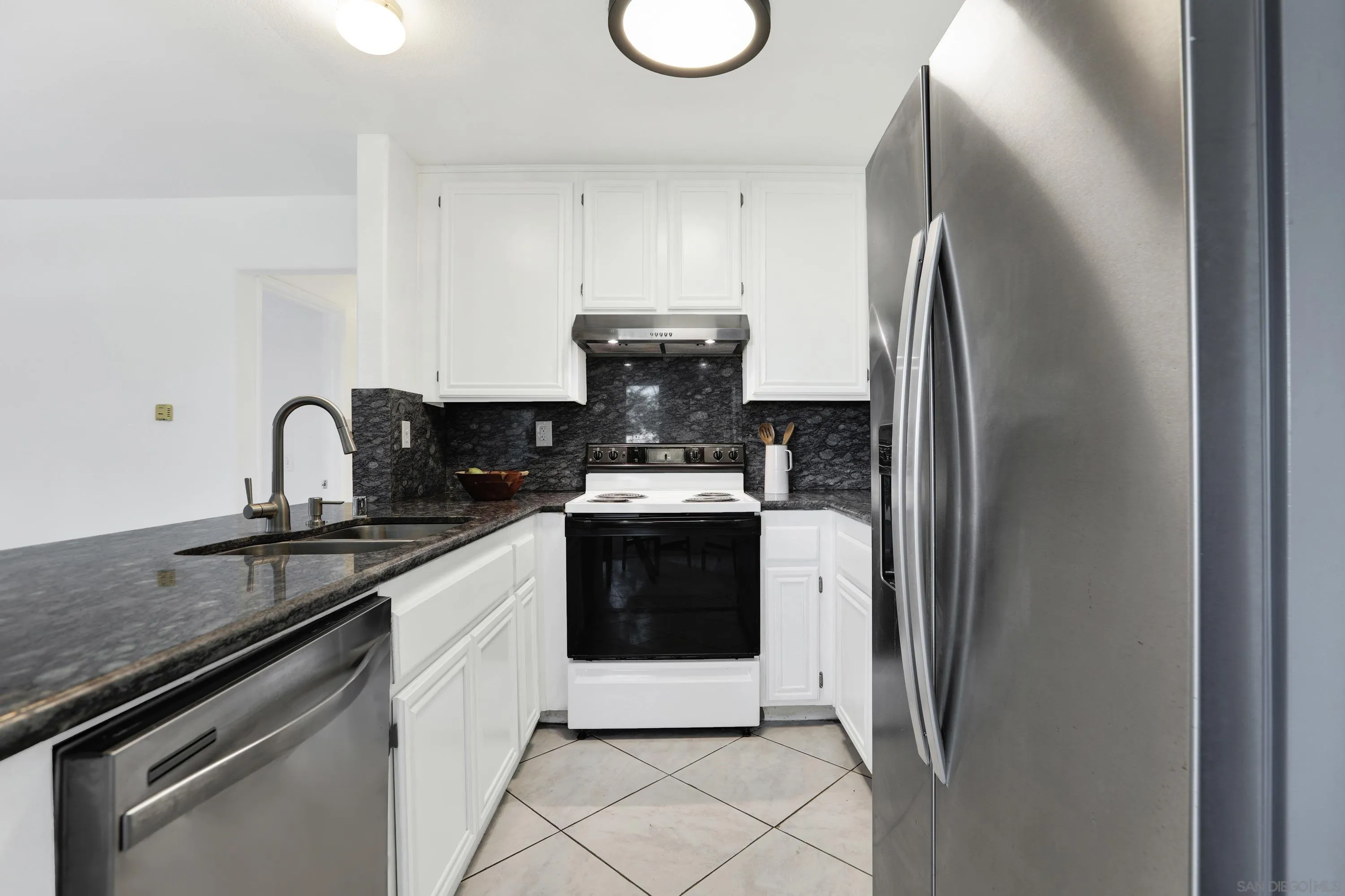Photo #10: 260020589 Listing: Photo #10