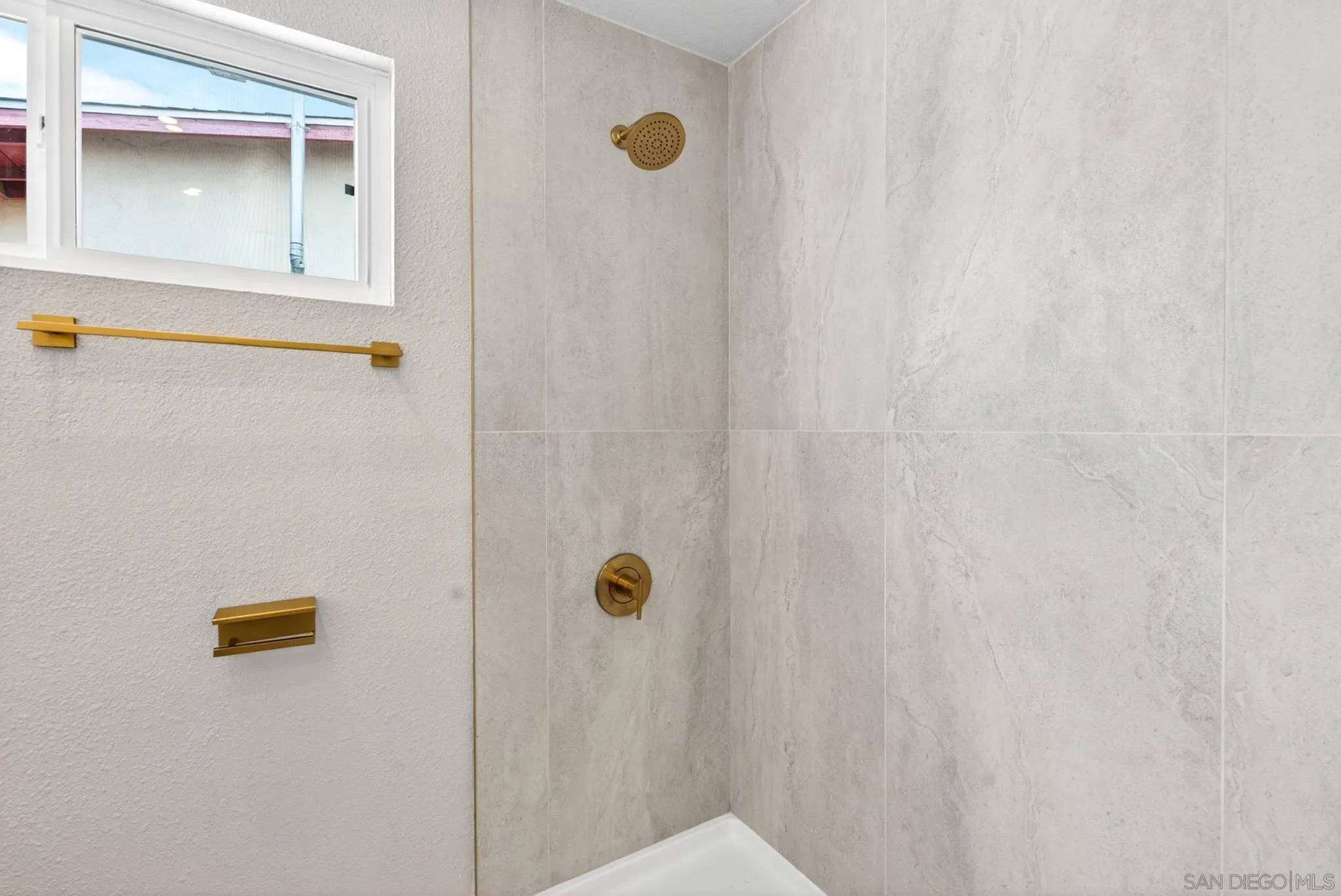 https://cdn.realtyfeed.com/cdn/127/260020593/38680cc6842c055811edce3c8b7a07c4.webp