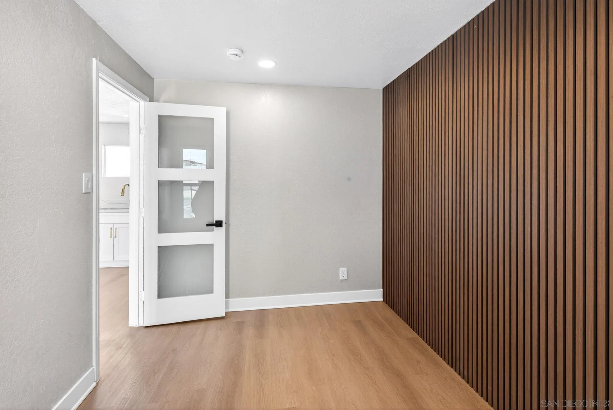 https://cdn.realtyfeed.com/cdn/127/260020593/8c1c61e673cdf221d75b317ba15e94bb.webp