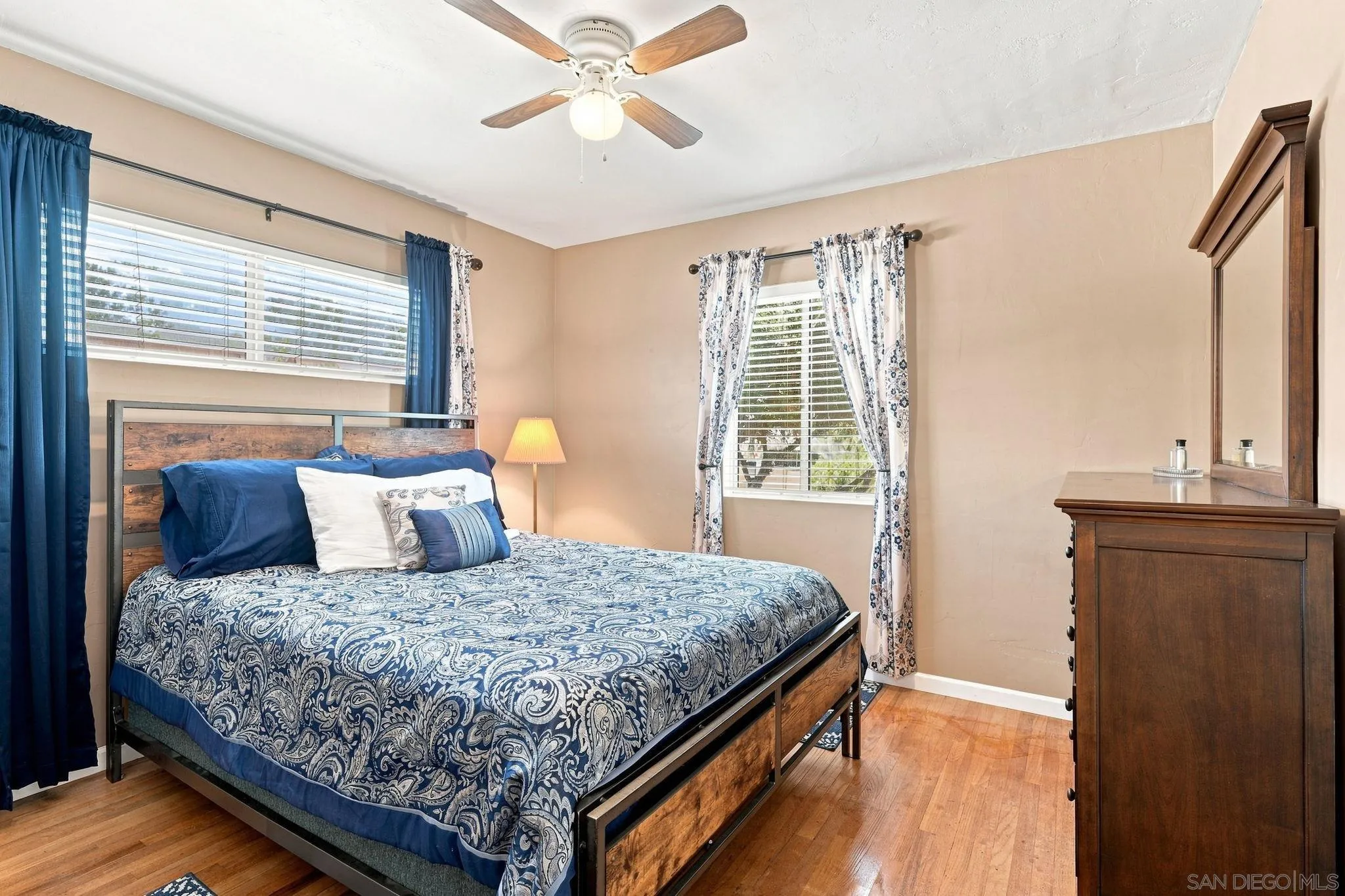 https://cdn.realtyfeed.com/cdn/127/260020595/0fec6c45d8f32cb36de579af39659eba.webp