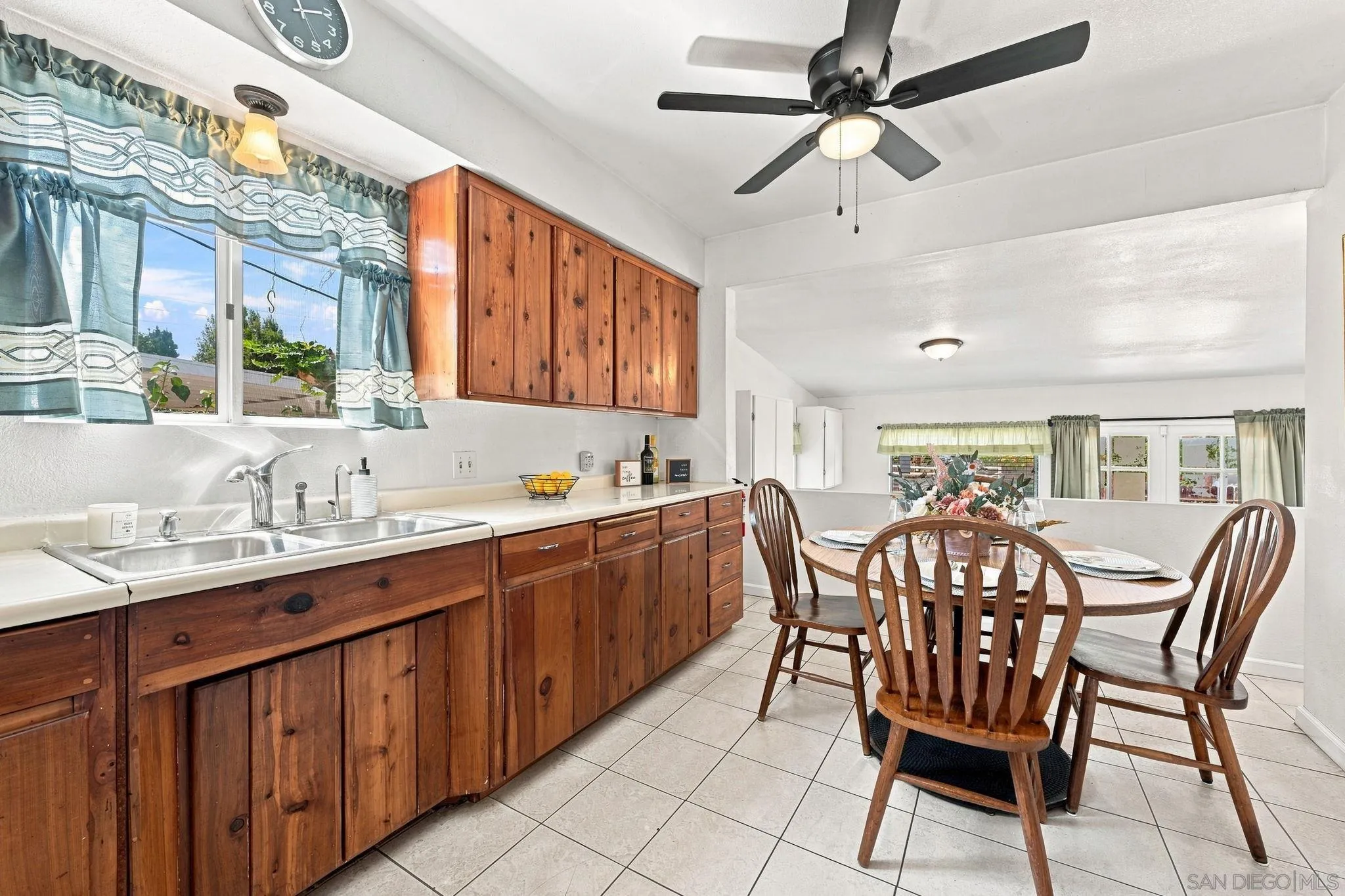 https://cdn.realtyfeed.com/cdn/127/260020595/1385adb6a566537863b52cf7f99b453b.webp
