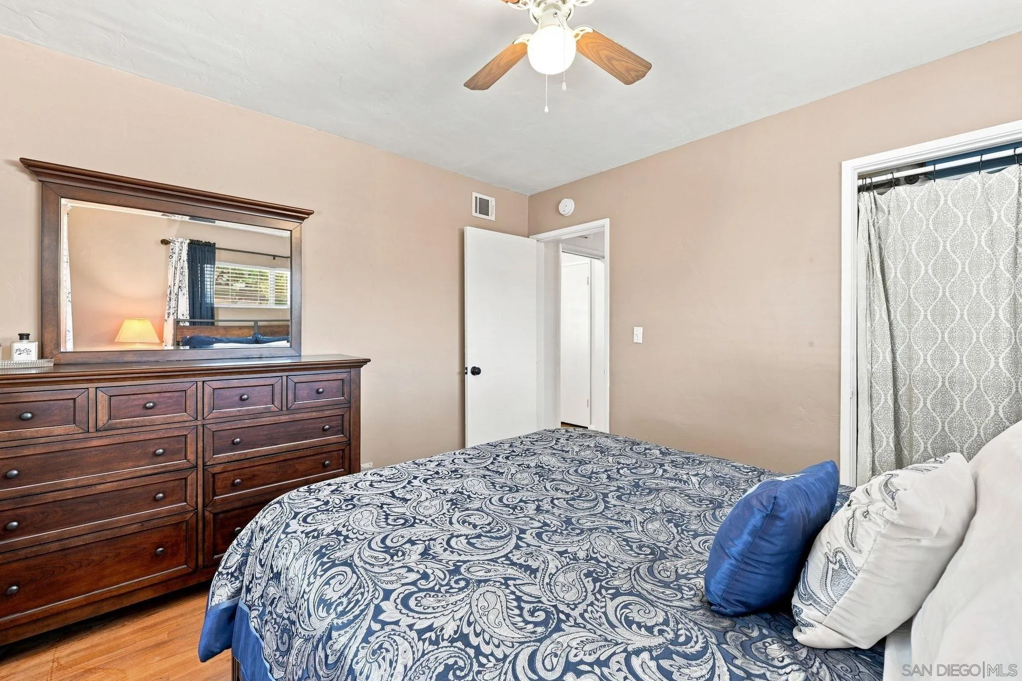 https://cdn.realtyfeed.com/cdn/127/260020595/429634f86d2e8b61f190ca6ff6d06dde.webp
