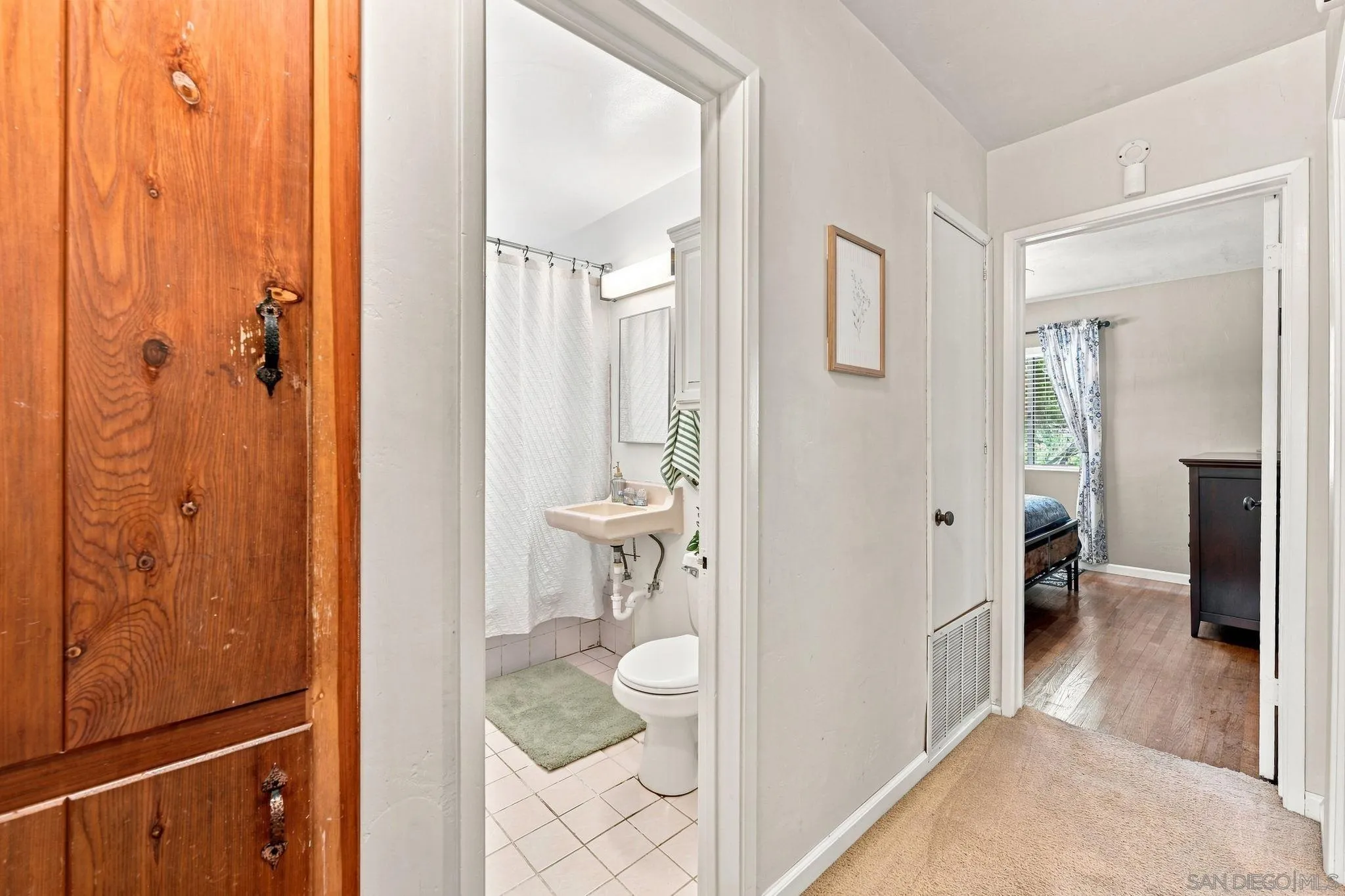https://cdn.realtyfeed.com/cdn/127/260020595/4adc2c23fc98f2b7f723bc7b949aa6b3.webp