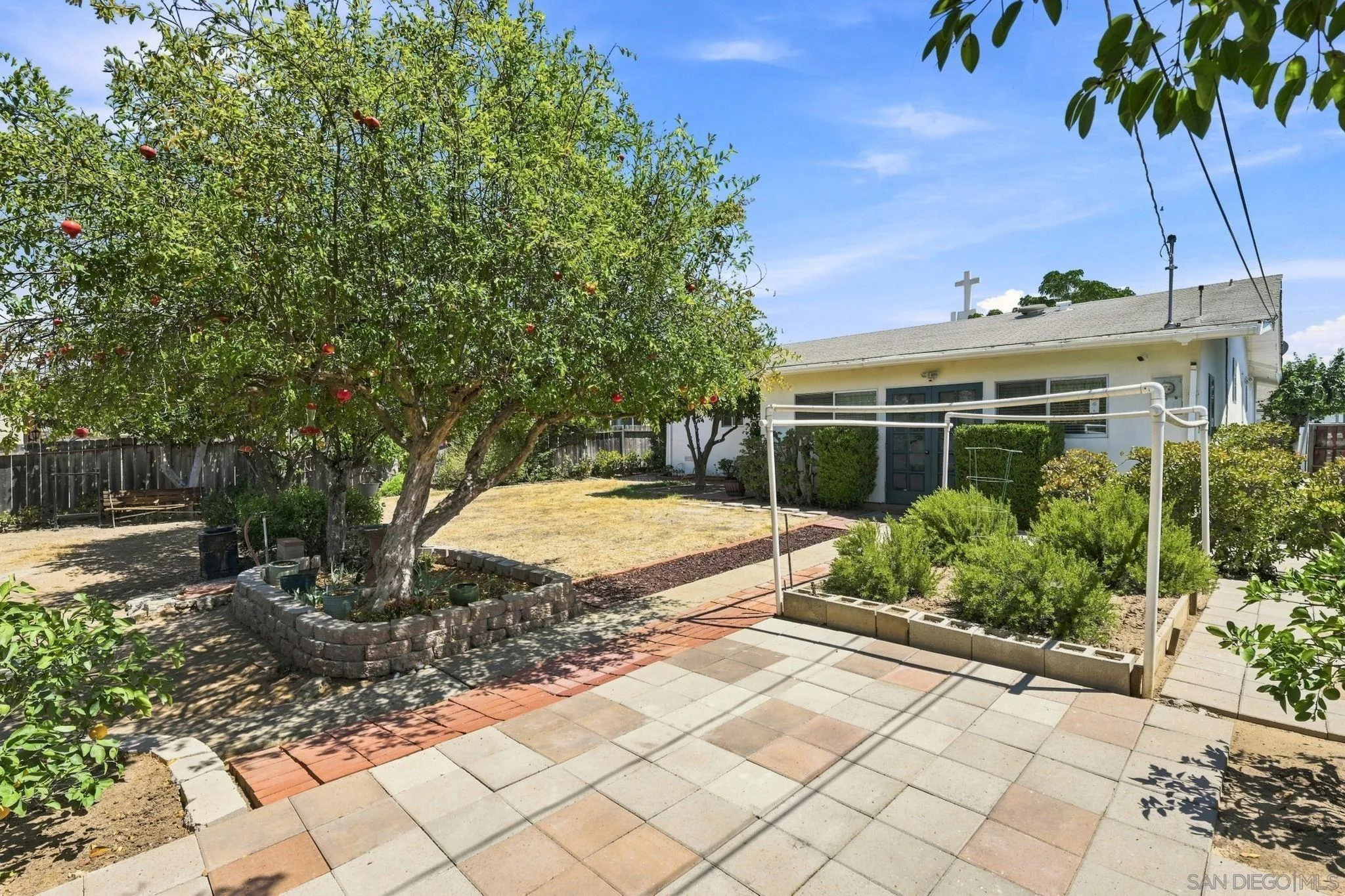 https://cdn.realtyfeed.com/cdn/127/260020595/836b06073c901a2138320a2c7c167b18.webp