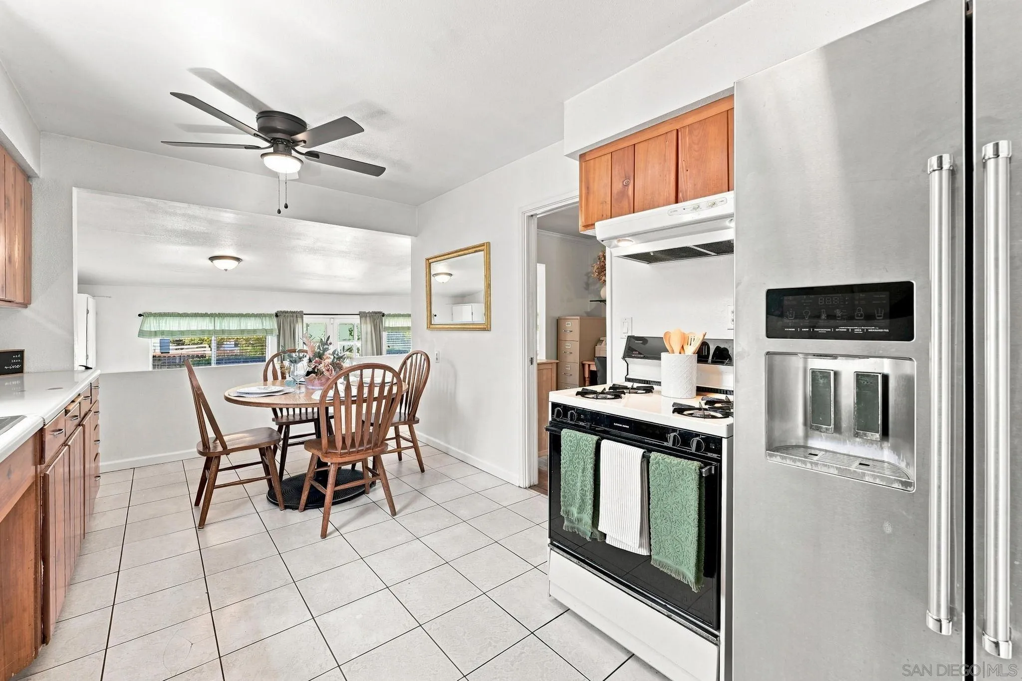 https://cdn.realtyfeed.com/cdn/127/260020595/8e6ccd5a7cf24b263c7a69e1869a084e.webp
