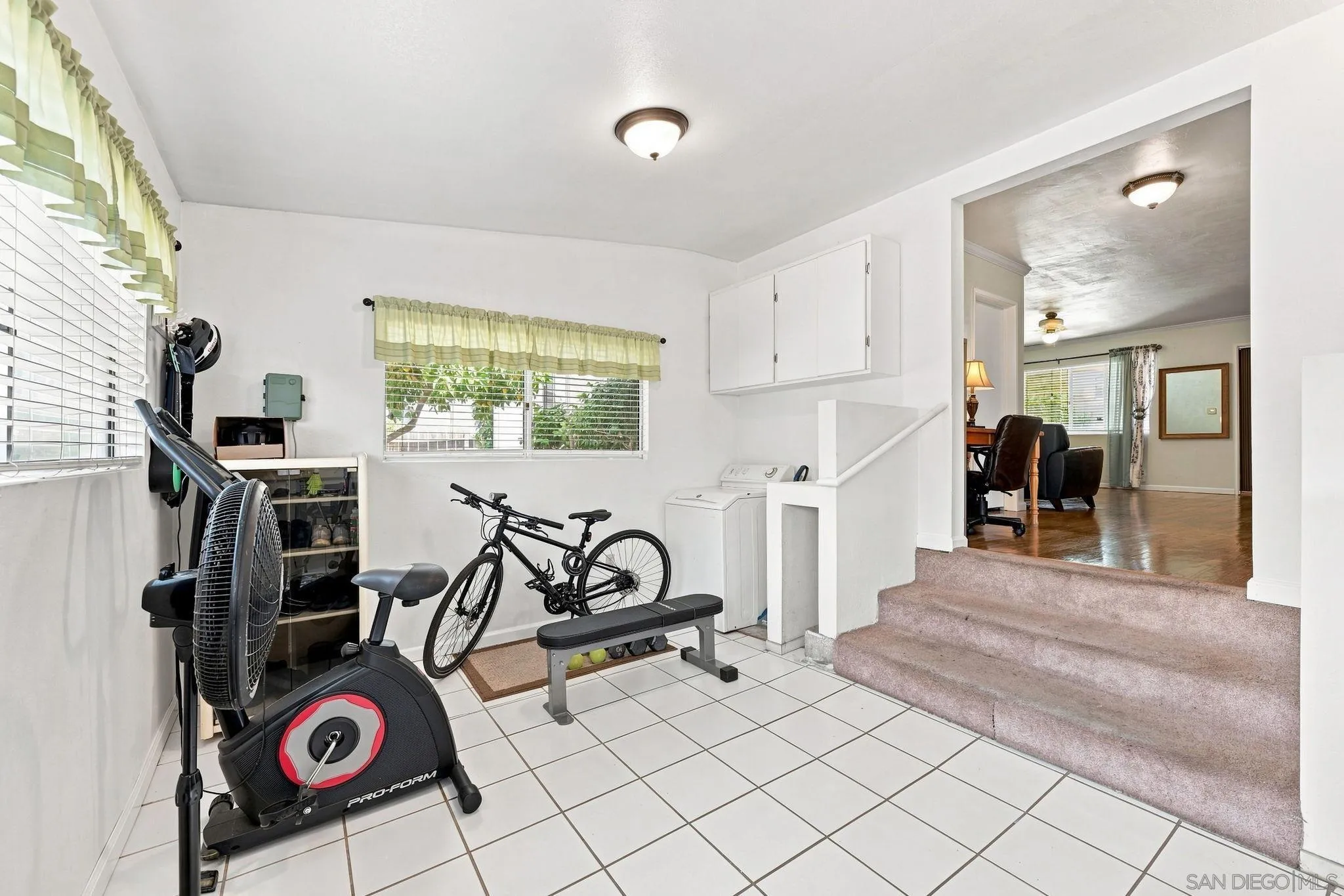 https://cdn.realtyfeed.com/cdn/127/260020595/cf2a6789f0afe5be6592dbab71eb526a.webp