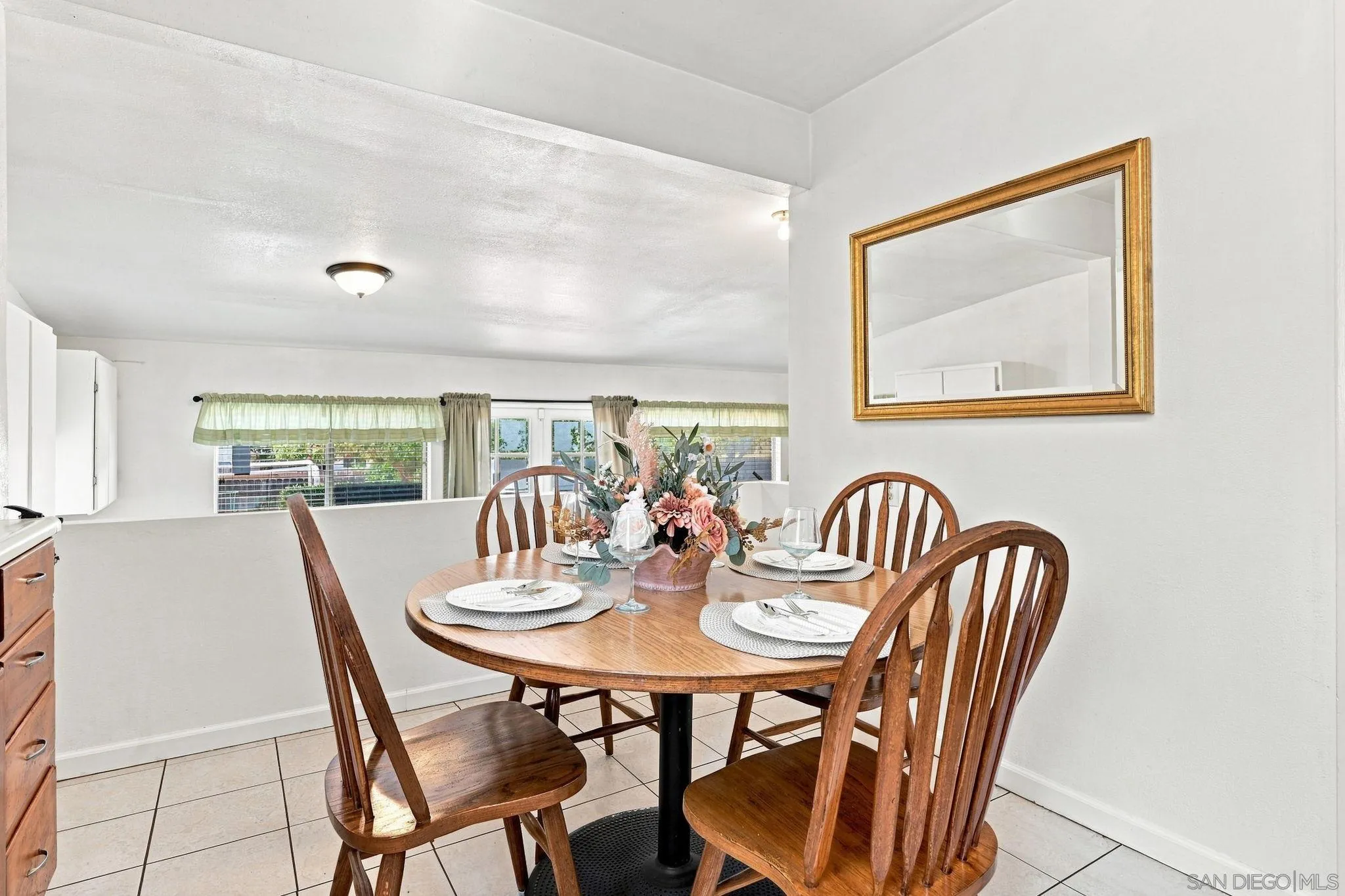 https://cdn.realtyfeed.com/cdn/127/260020595/ec10cd5d02f614663bc476aa0f62e2fa.webp