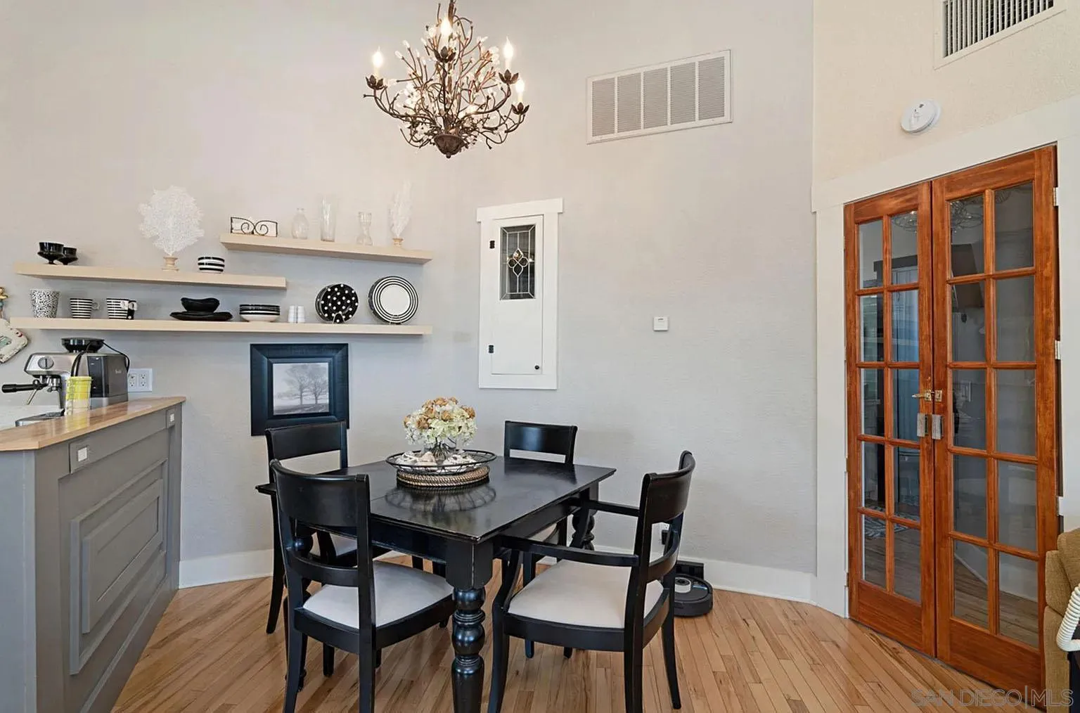 213 Elm Avenue, Imperial Beach, CA 91932 - Photo 4 of 12, Imperial Beach, CA