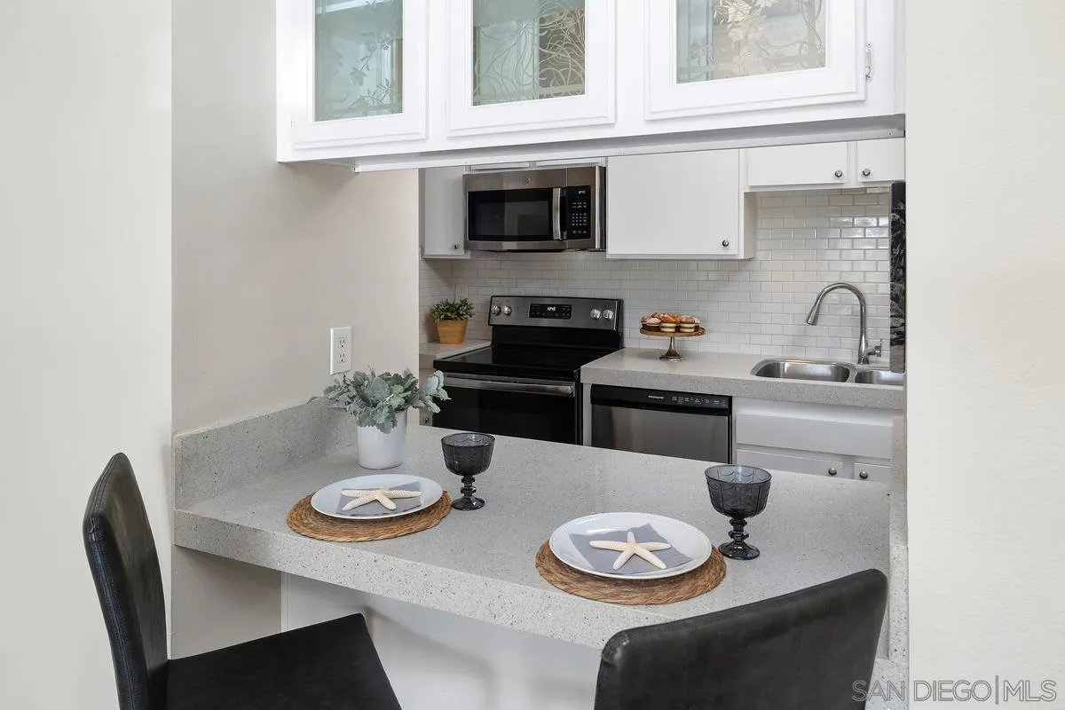 https://cdn.realtyfeed.com/cdn/127/260020599/8bdef4927475f9c850e54214872473b0.webp