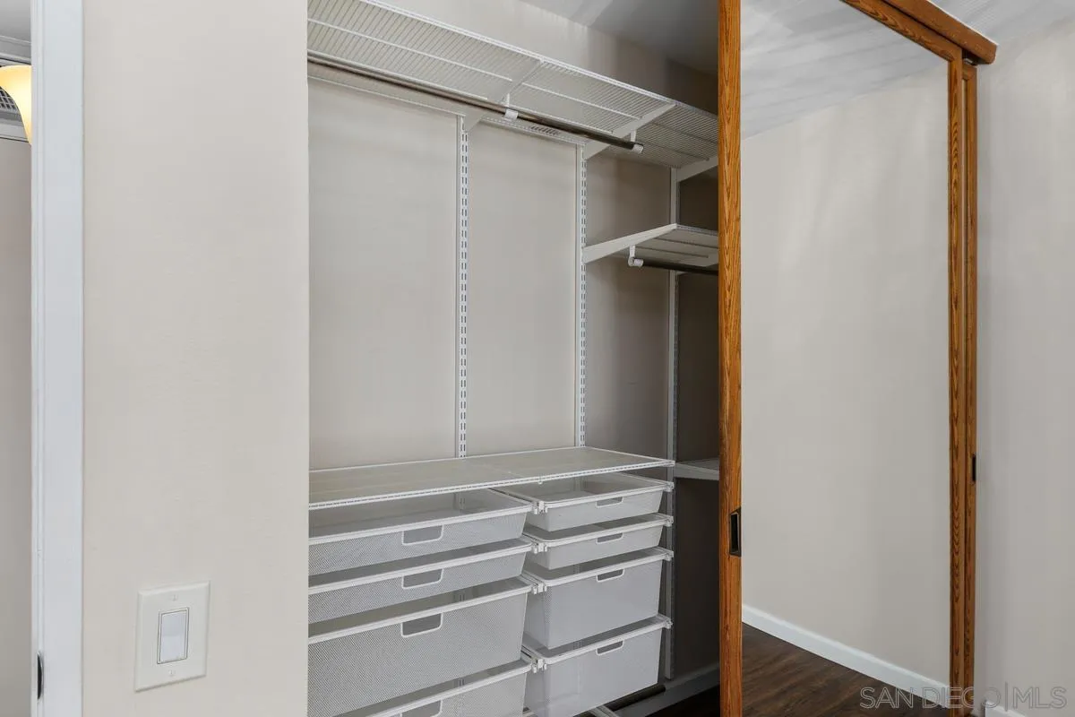 https://cdn.realtyfeed.com/cdn/127/260020599/8dbcc4786caee2cb823592eb12c04337.webp