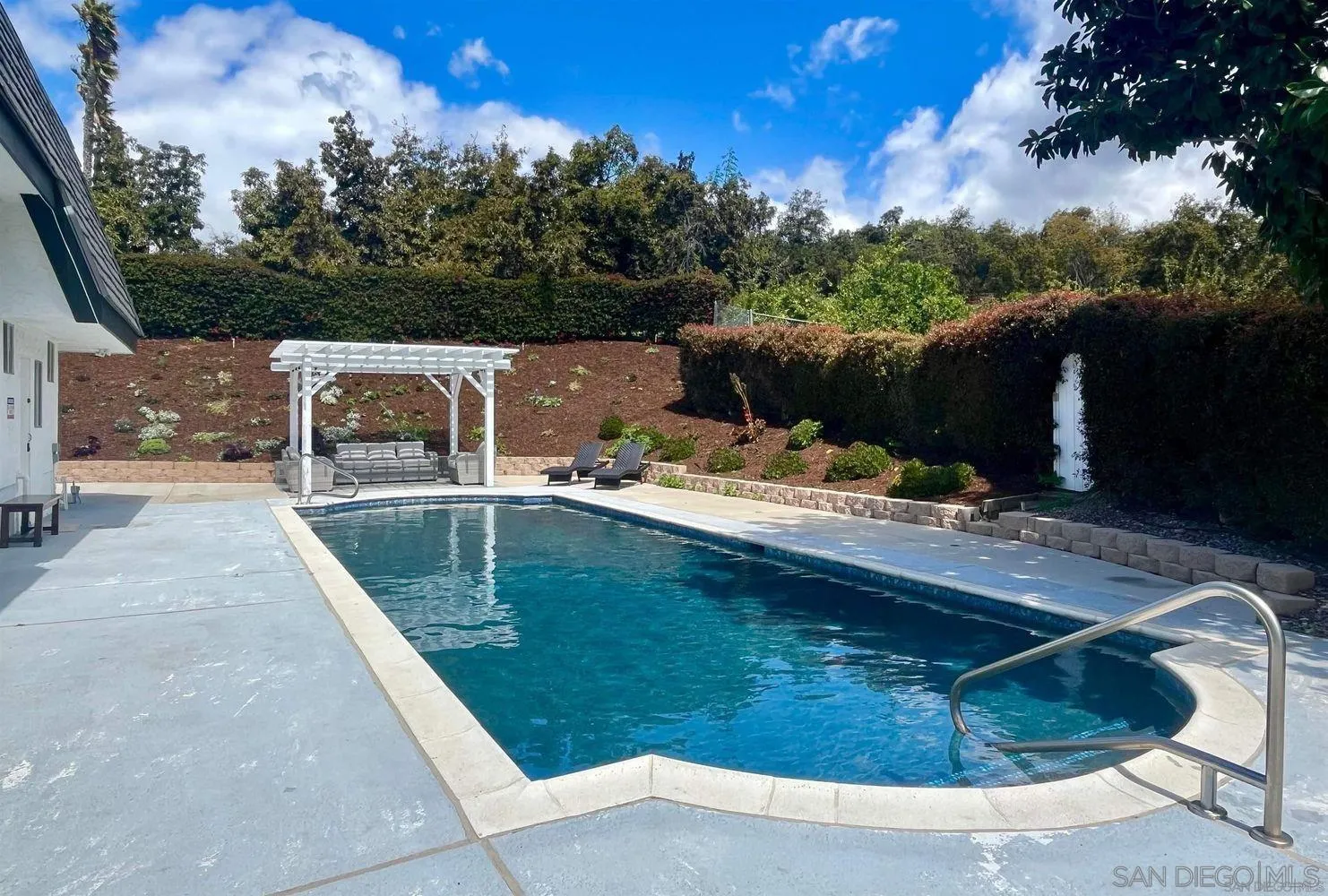 https://cdn.realtyfeed.com/cdn/127/2600206/ac0353c813b78e29e04e058190ccaae4.webp