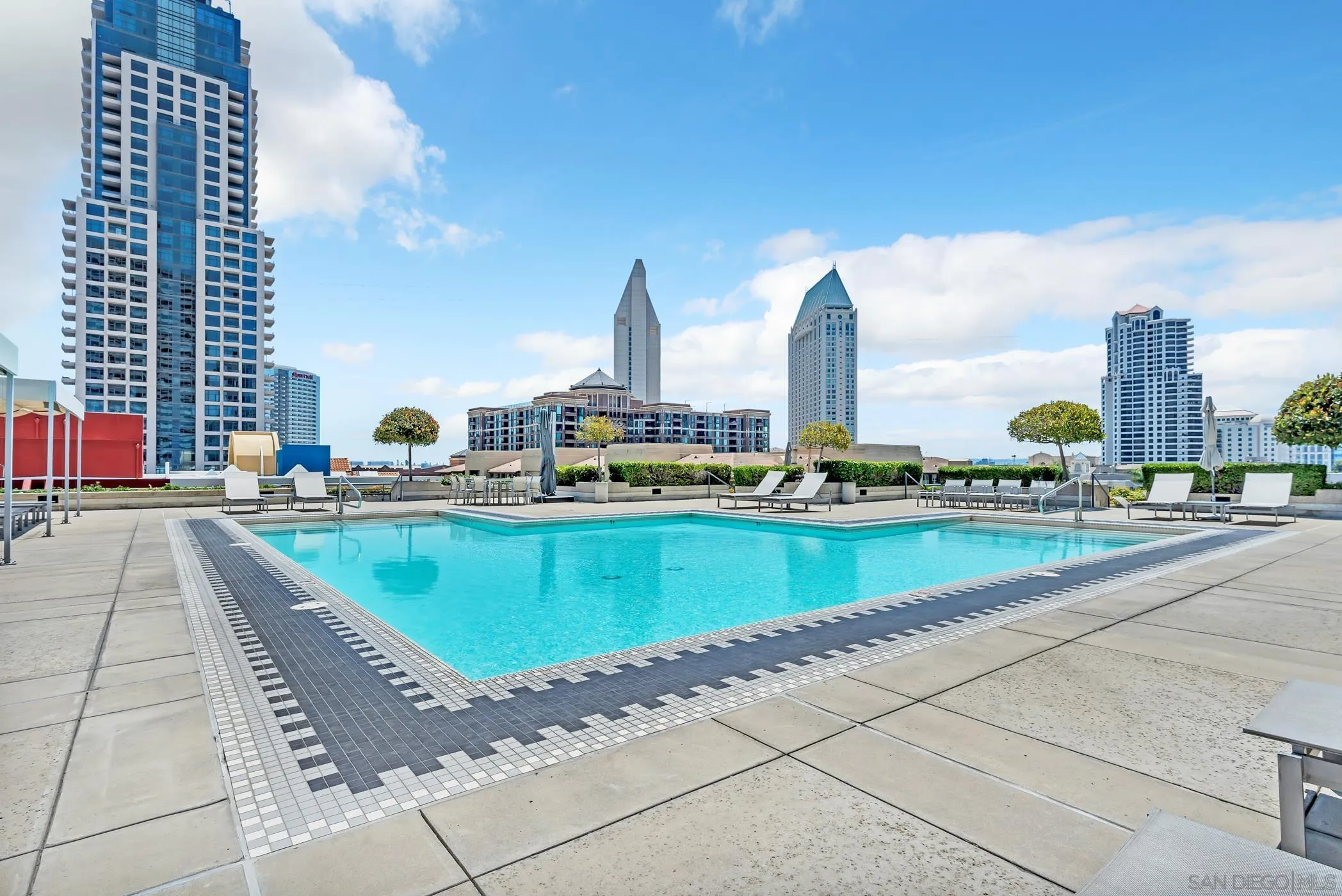 https://cdn.realtyfeed.com/cdn/127/260020600/407945e1348bdeaa517f3dfe16ec0c47.webp