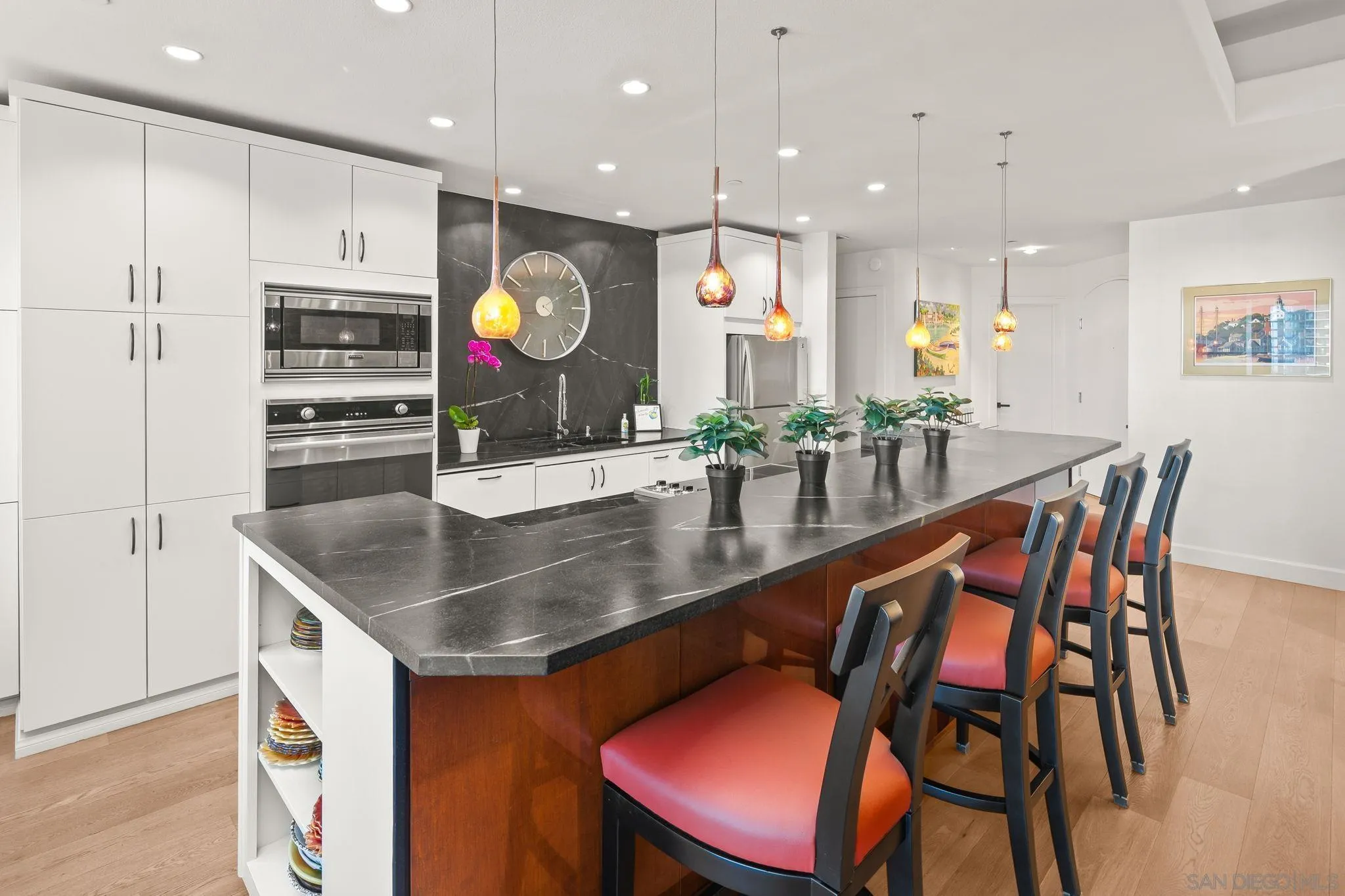 https://cdn.realtyfeed.com/cdn/127/260020600/6f6e2ea013cfa5ac2ac2a149af19a310.webp