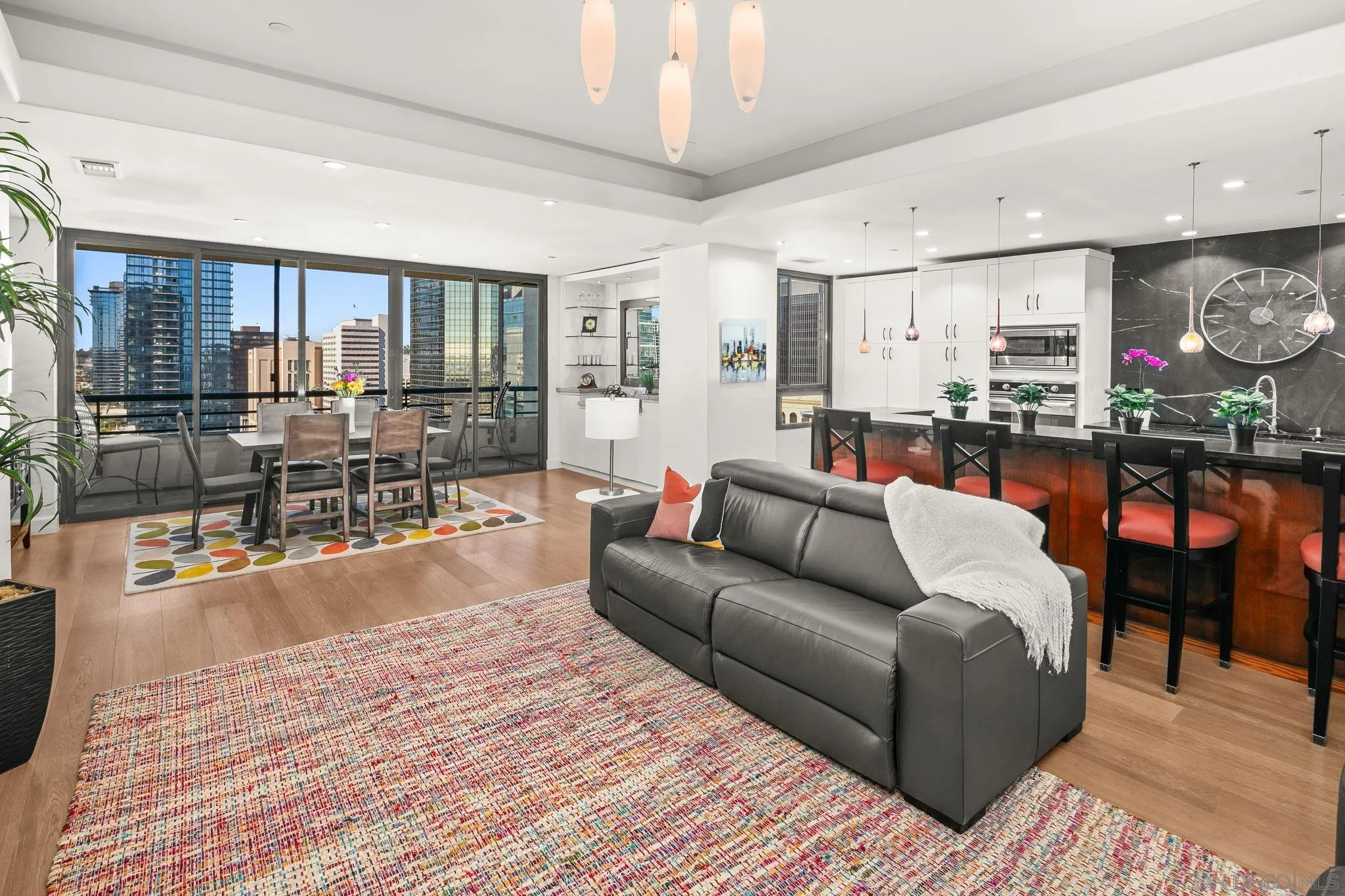 https://cdn.realtyfeed.com/cdn/127/260020600/780de1186d8d025ecf72d24920585711.webp
