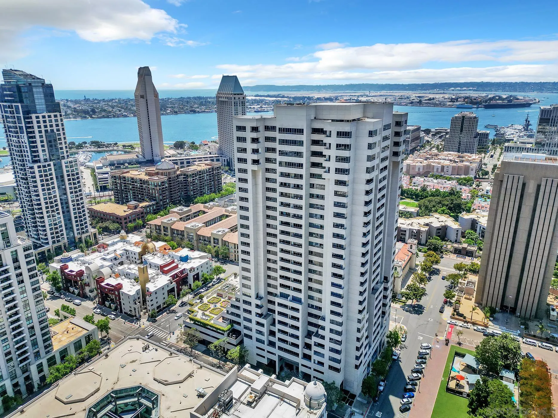 https://cdn.realtyfeed.com/cdn/127/260020600/8a25cac9097ae2f0bae71346586e7354.webp