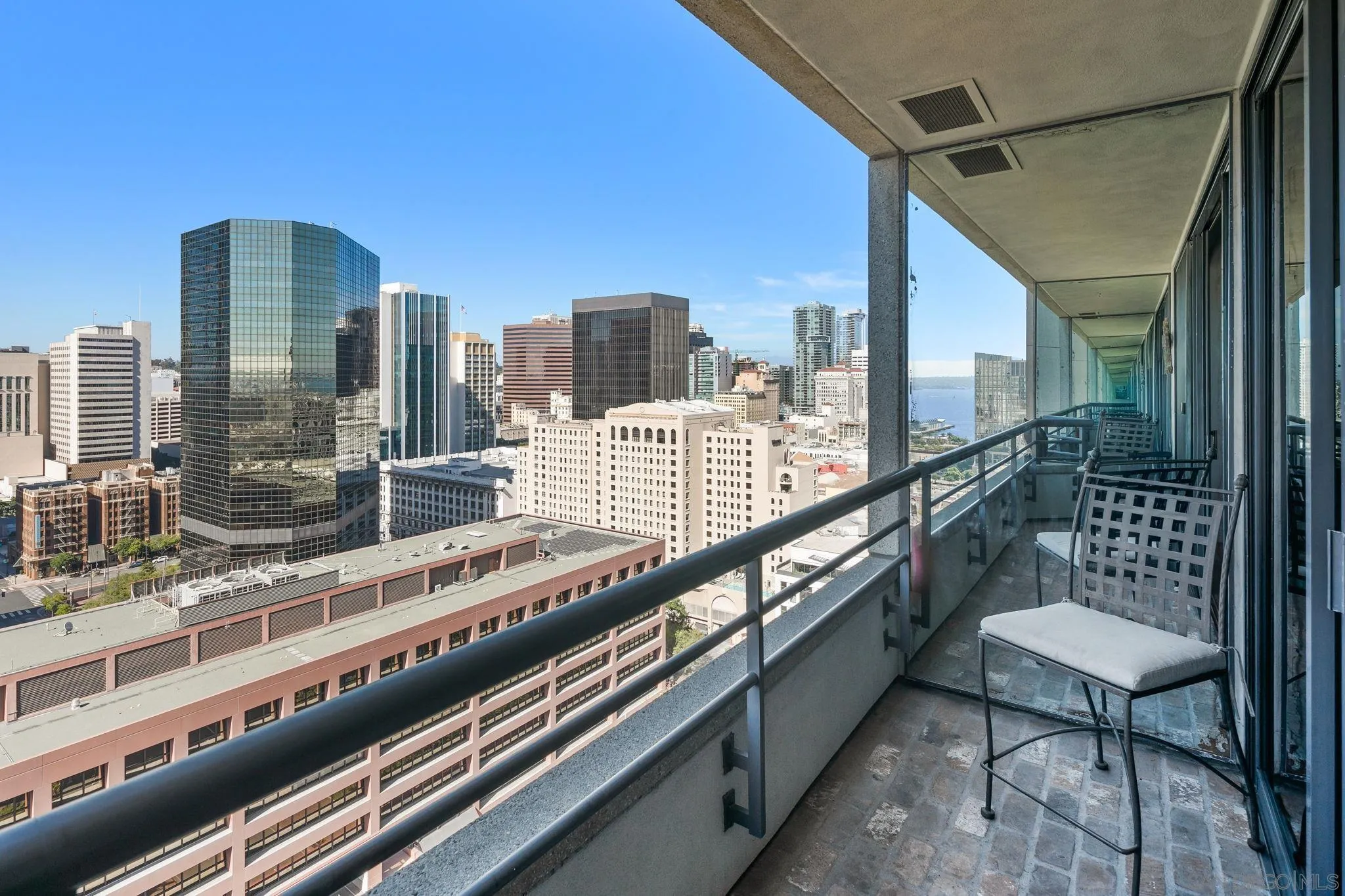 https://cdn.realtyfeed.com/cdn/127/260020600/8b61f998fb177e9cc2cca3b907daff07.webp