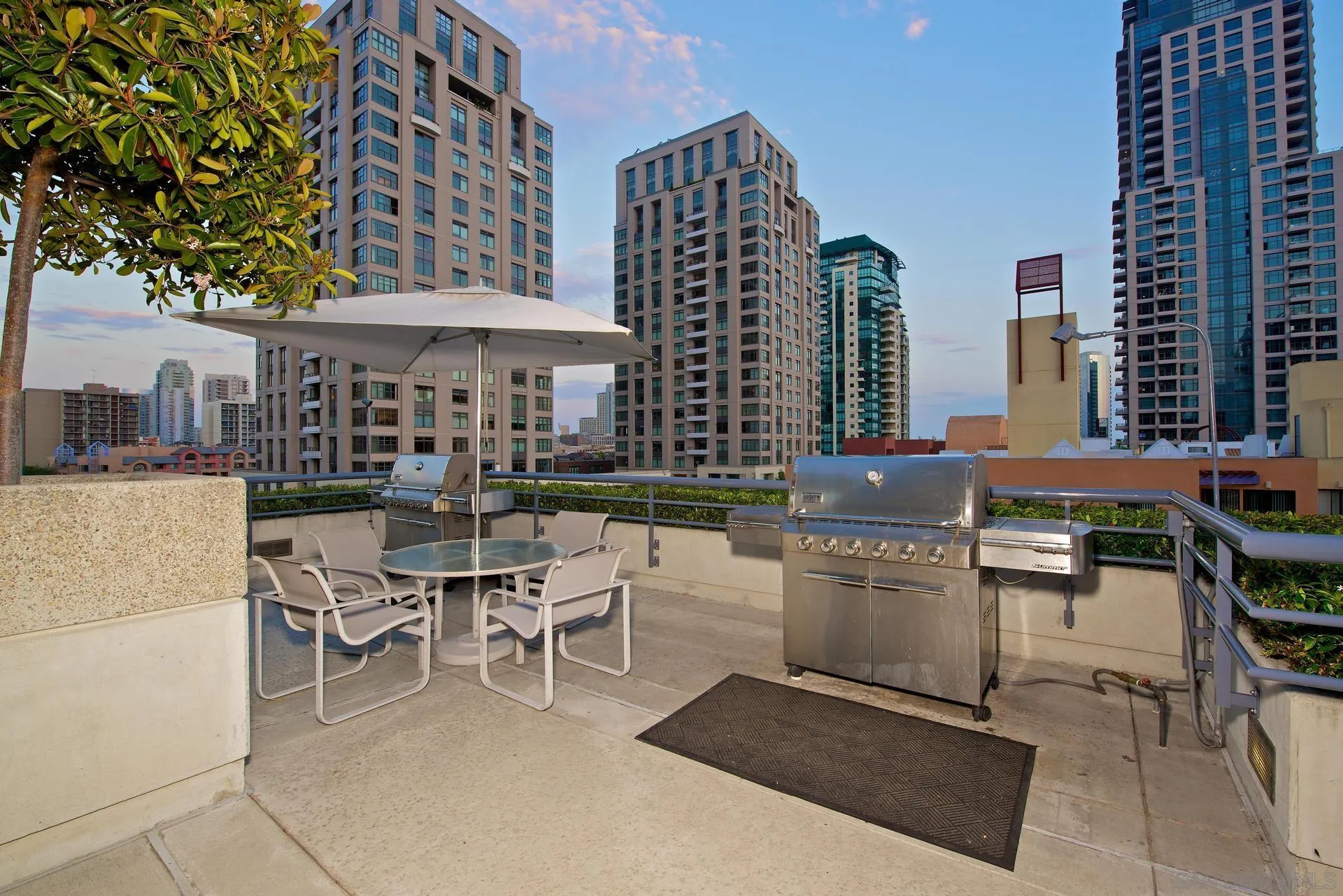 https://cdn.realtyfeed.com/cdn/127/260020600/d1e0589651cc6e85e94a3e9378e2ac74.webp