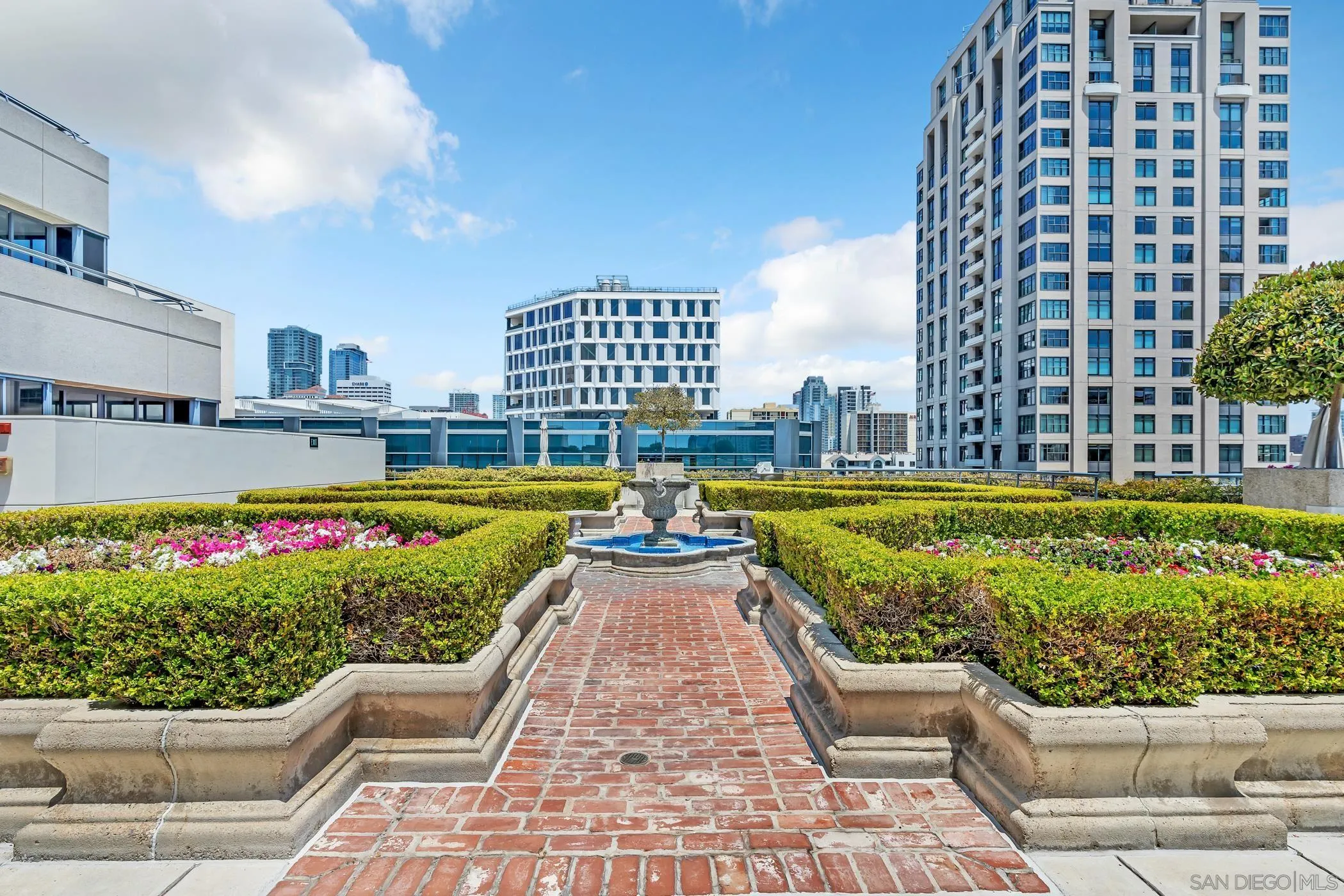 https://cdn.realtyfeed.com/cdn/127/260020600/e0a14baac1cbcd9659ba08db9be809ad.webp