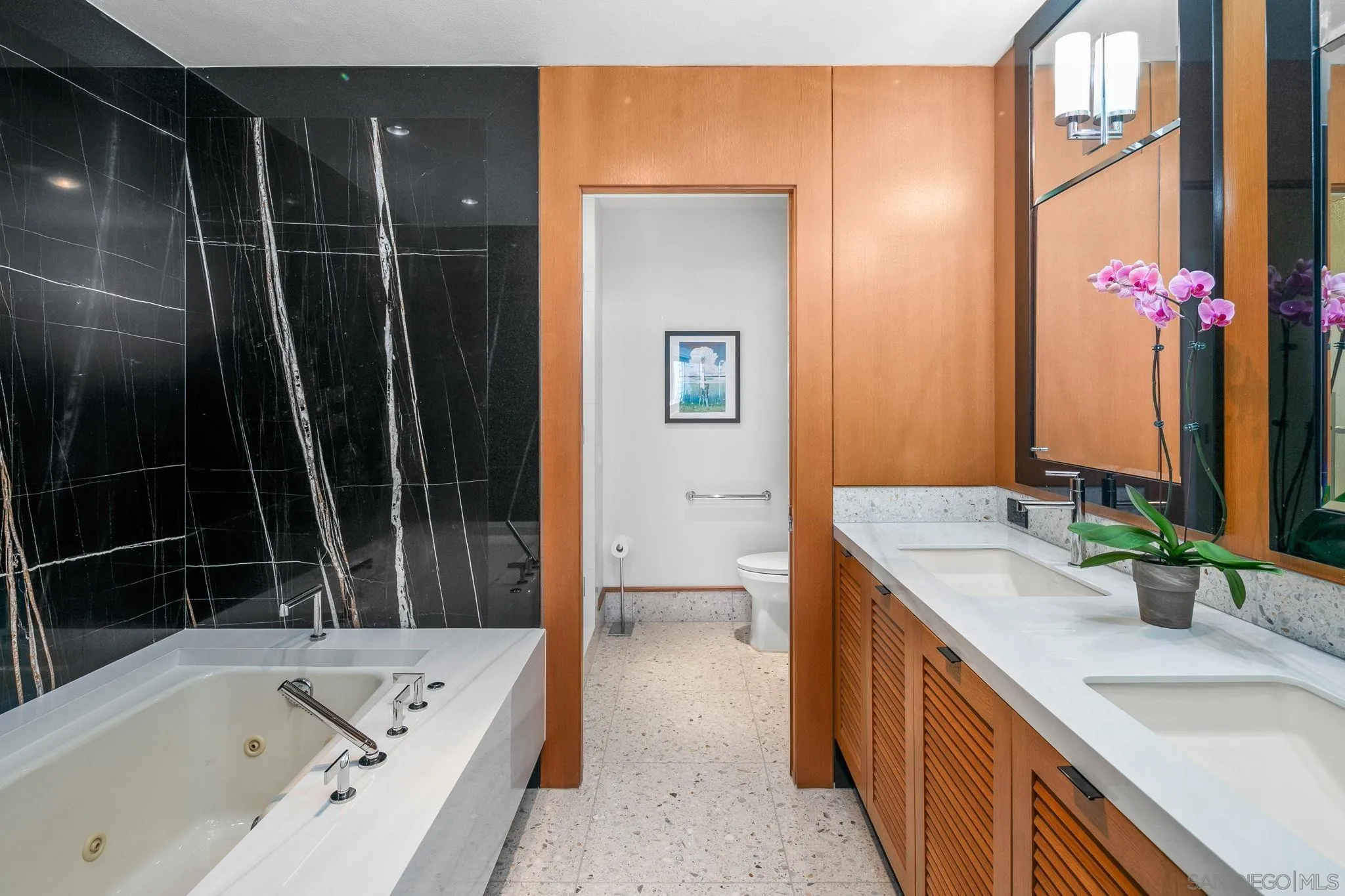 https://cdn.realtyfeed.com/cdn/127/260020600/f5d10482ddb9bd9889f23c0d78c60f67.webp