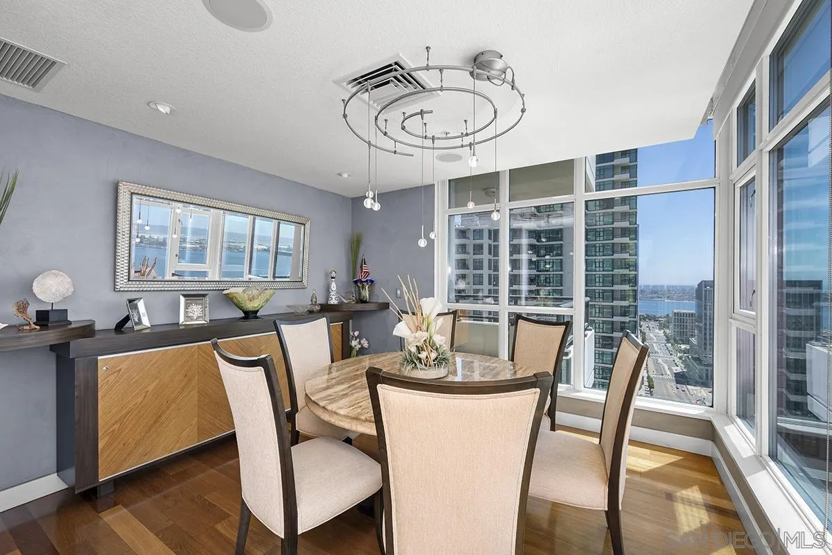 https://cdn.realtyfeed.com/cdn/127/260020602/1758a53678beb21ac226859889c215f0.webp
