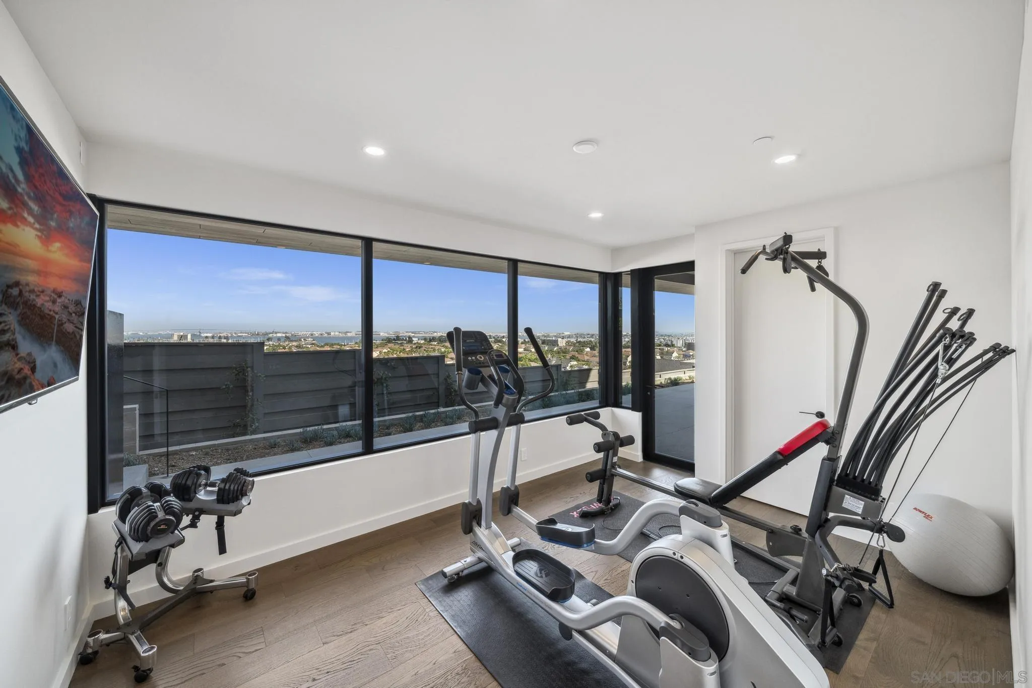 https://cdn.realtyfeed.com/cdn/127/260020605/28da7c2b28cf75c04bc1ba4541fb6f78.webp