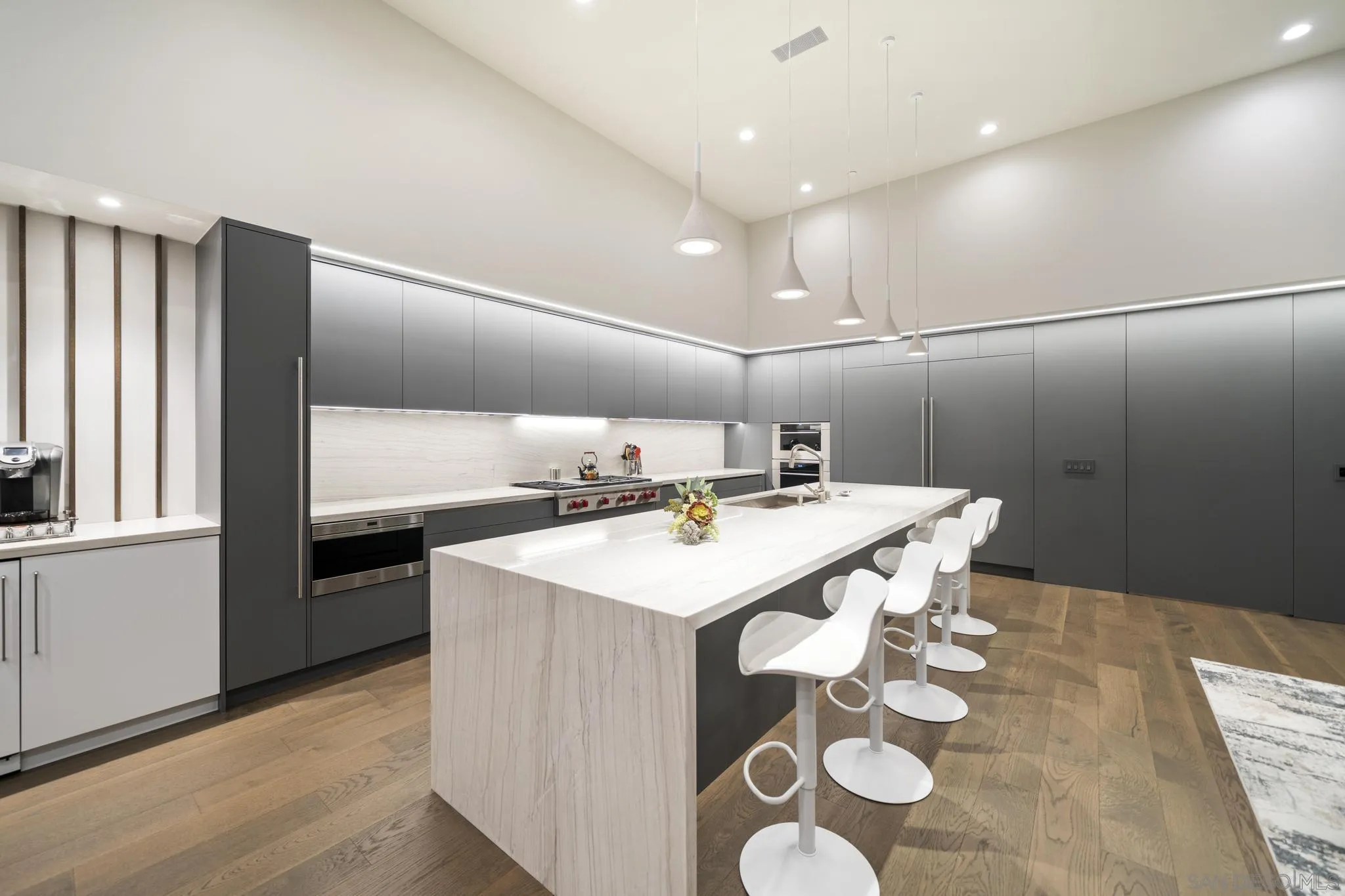https://cdn.realtyfeed.com/cdn/127/260020605/3ea9a5e4e8e9431eea23bb59d16aa0e1.webp