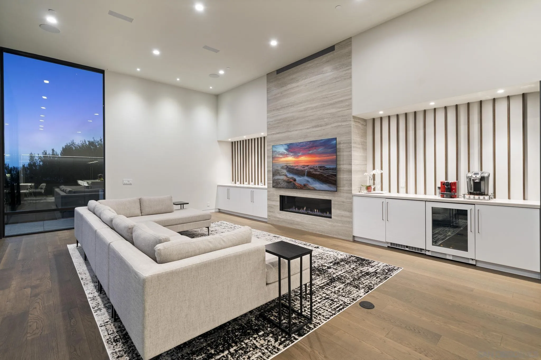 https://cdn.realtyfeed.com/cdn/127/260020605/92ffd8653e5dd770d9e5e909682cf376.webp