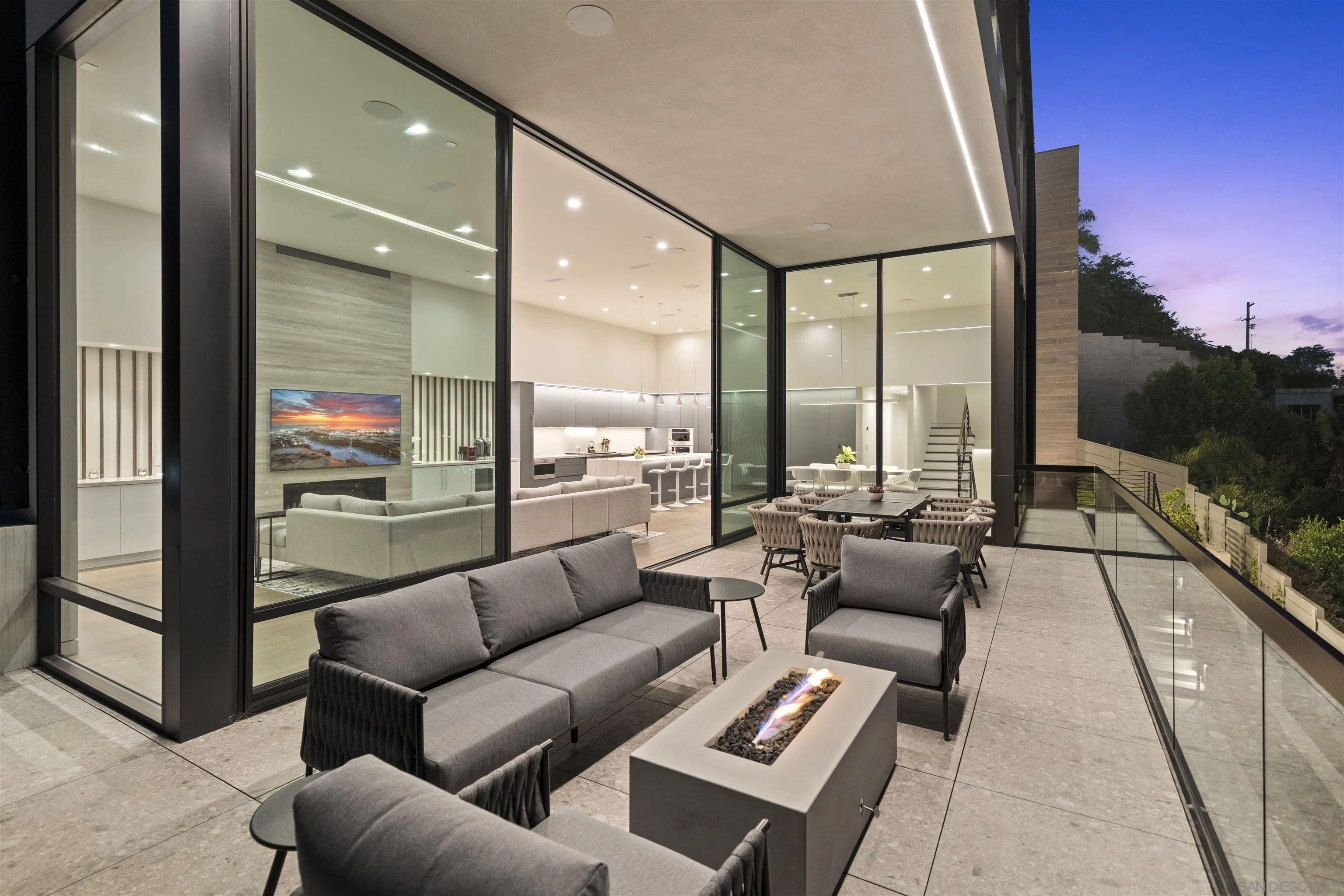 https://cdn.realtyfeed.com/cdn/127/260020605/bc95ce295a29142bef2ed92245d3f00e.webp