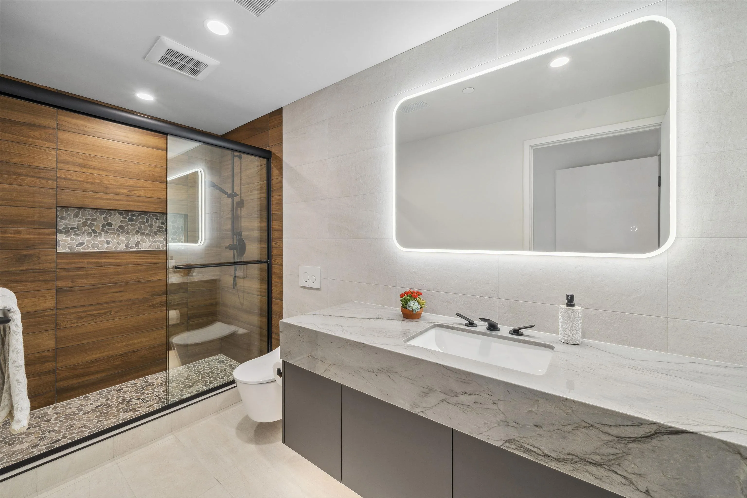 https://cdn.realtyfeed.com/cdn/127/260020605/ff1c2932727f3a648246ec26393ccfe1.webp