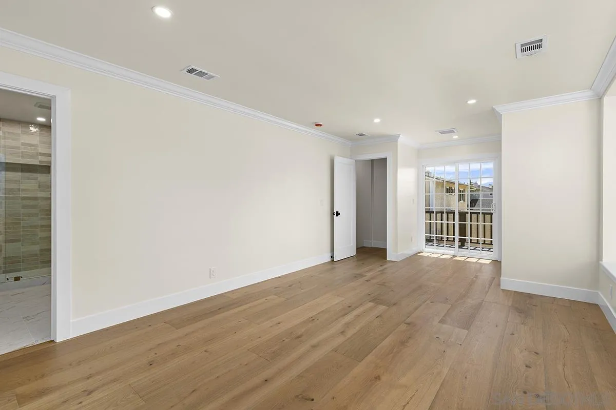 https://cdn.realtyfeed.com/cdn/127/260020606/9a037bf6d64f782d3190221bb46b2aea.webp