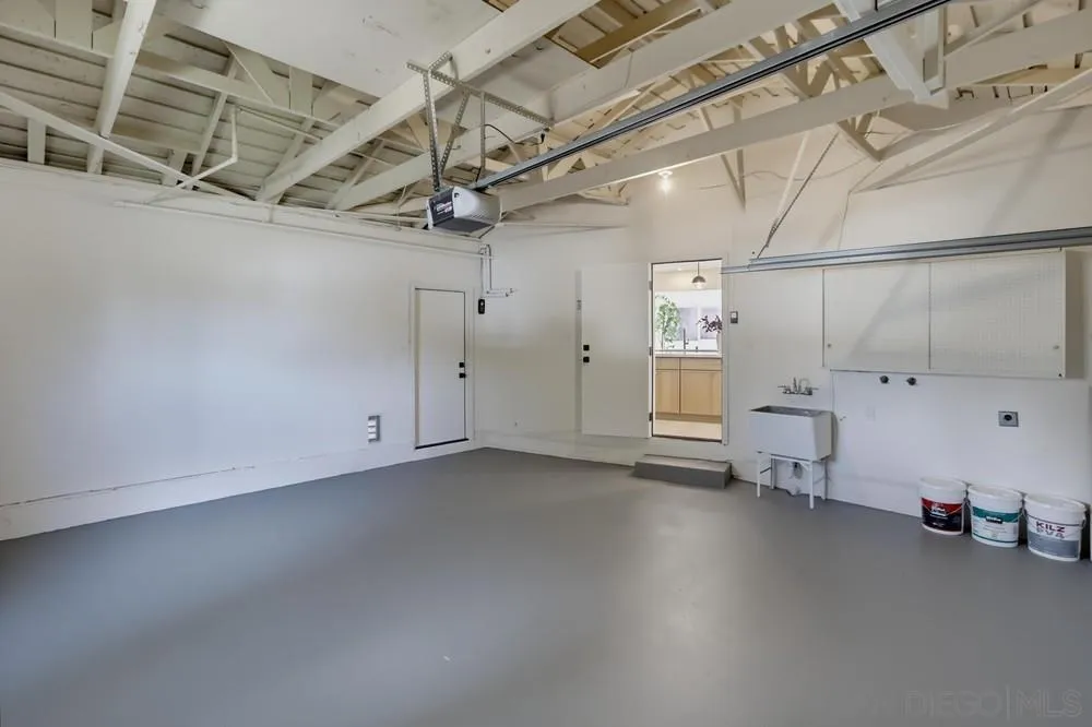 https://cdn.realtyfeed.com/cdn/127/260020614/c735e52b457c913f8982991bb46d966a.webp
