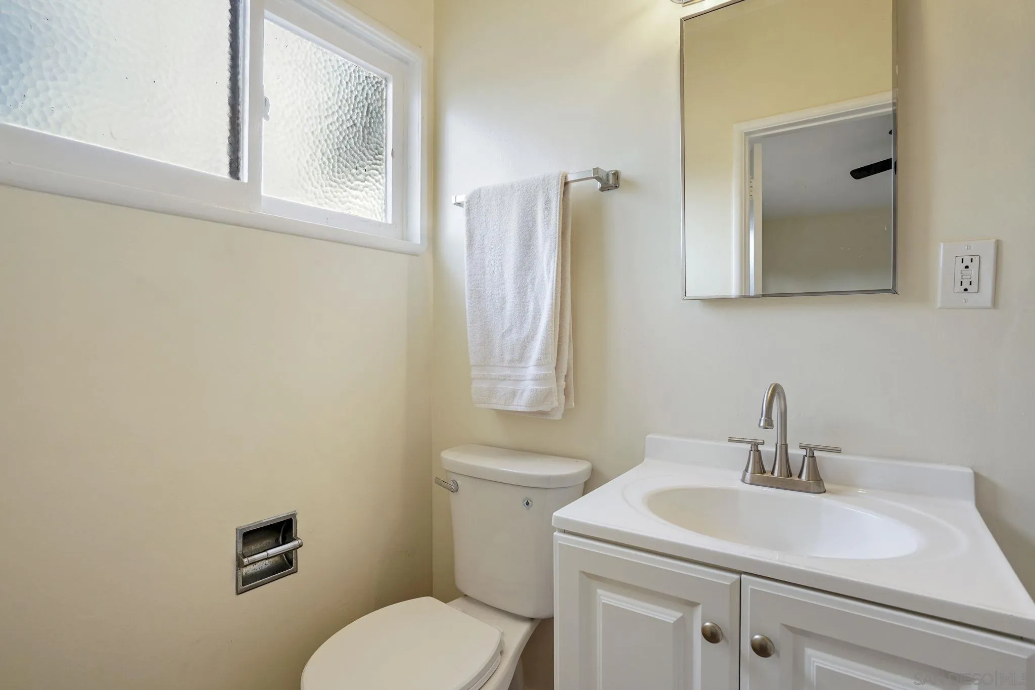 https://cdn.realtyfeed.com/cdn/127/260020615/3a6f20d7bb9e8ed36c9ed0ef559ce39e.webp