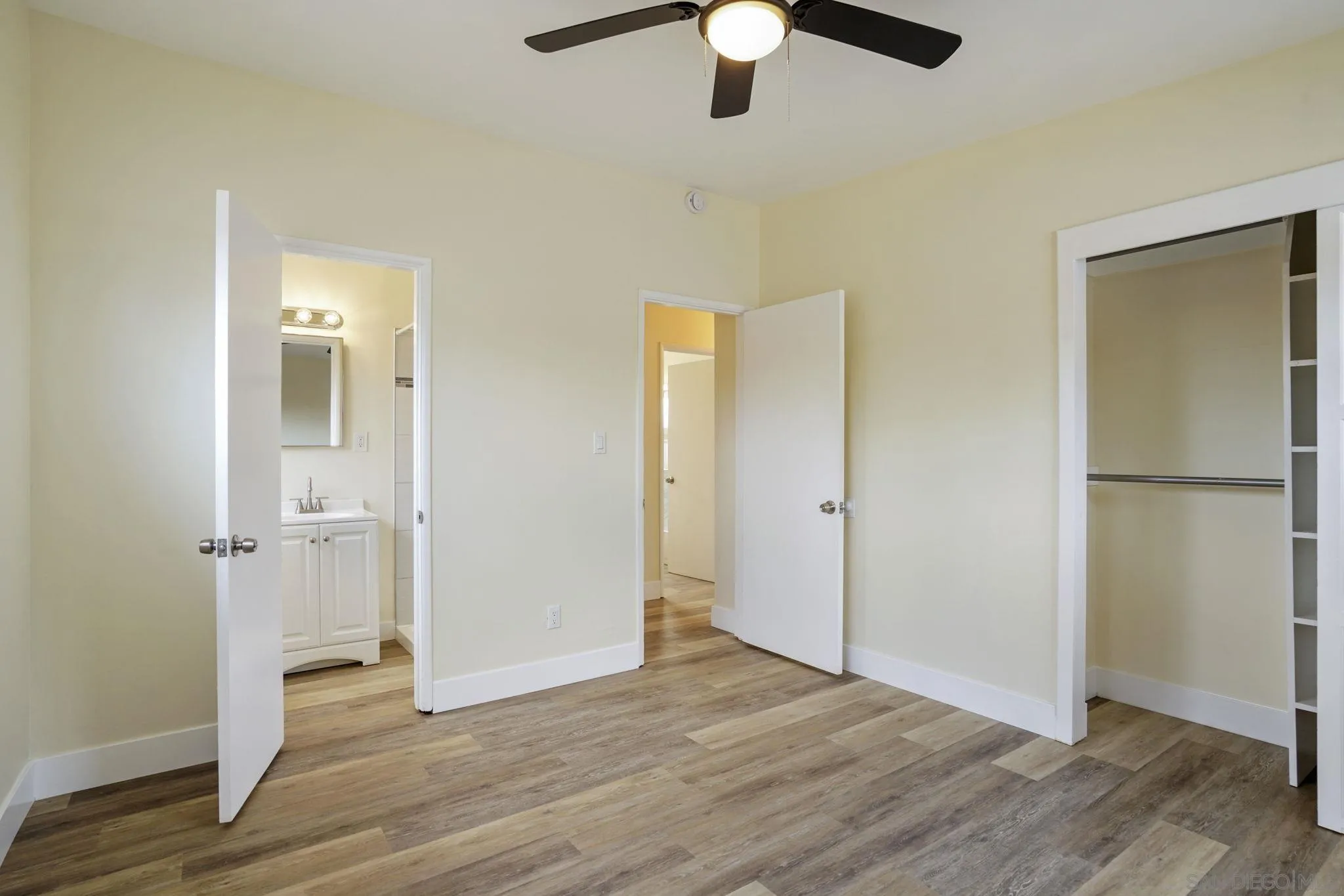 https://cdn.realtyfeed.com/cdn/127/260020615/5288d1e96e4a464780d2ab13ec3182f4.webp