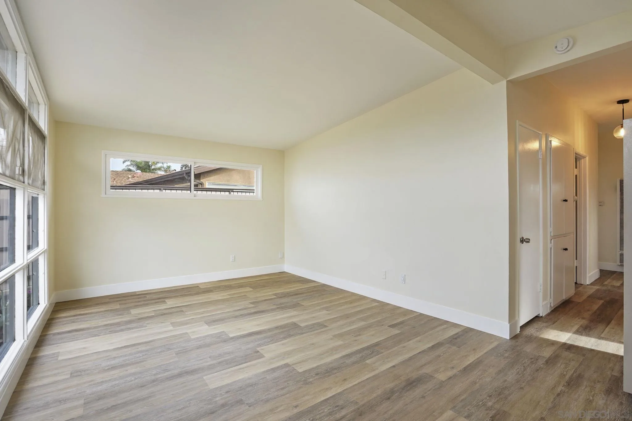 https://cdn.realtyfeed.com/cdn/127/260020615/d4fab052df67d00df5ddb0dfab89cf45.webp