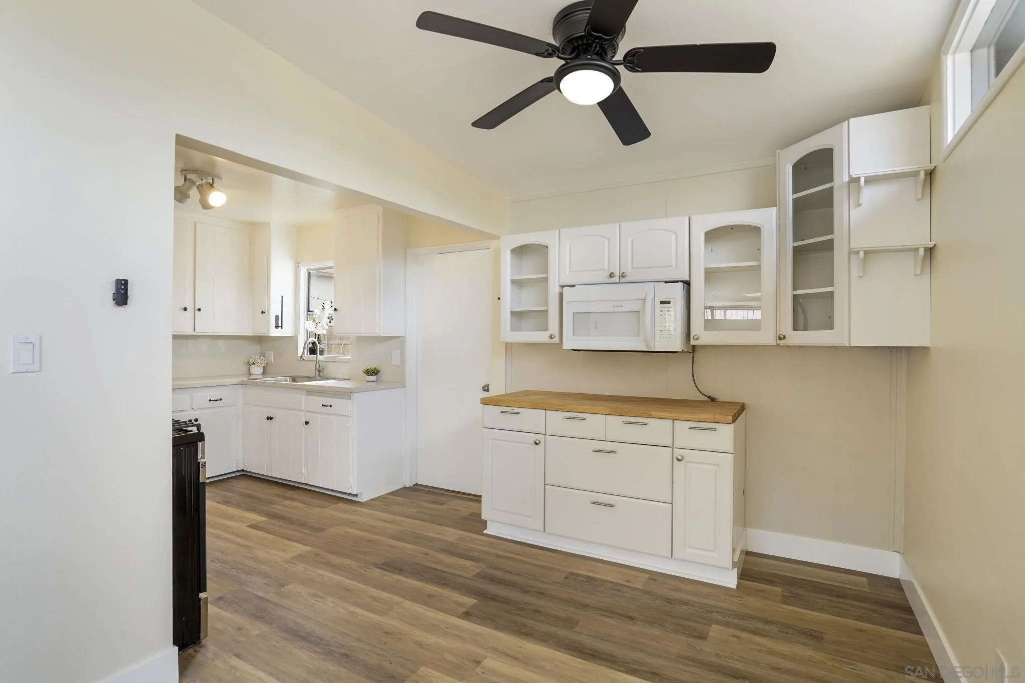 https://cdn.realtyfeed.com/cdn/127/260020615/dd509d71c8559ca263e36a61c0087a5d.webp