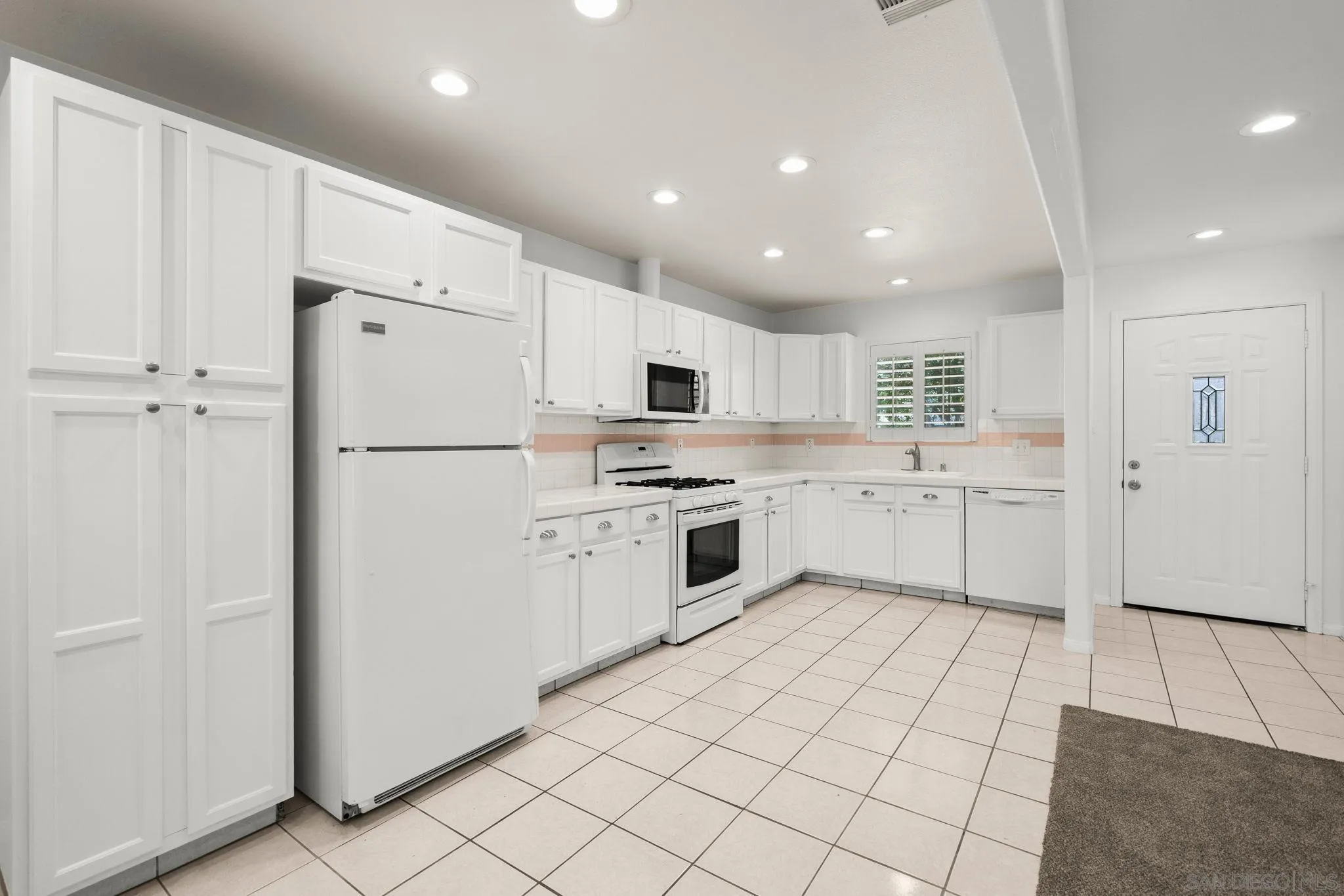 6230 W Manor Drive, La Mesa, CA 91942 - Photo 4 of 21, La Mesa, CA