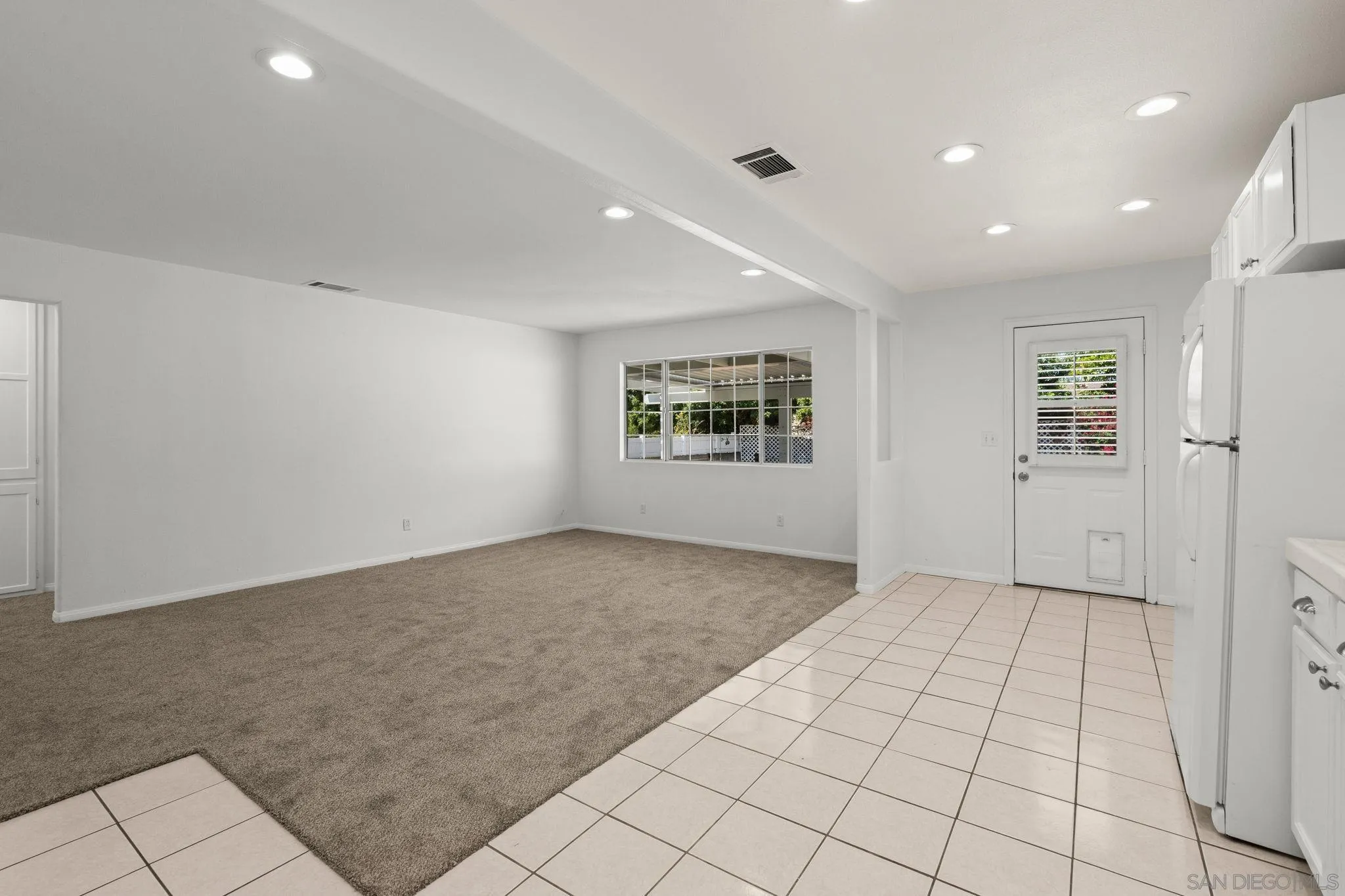https://cdn.realtyfeed.com/cdn/127/260020616/659e945fdcd7b7febe0cbad5220adca5.webp