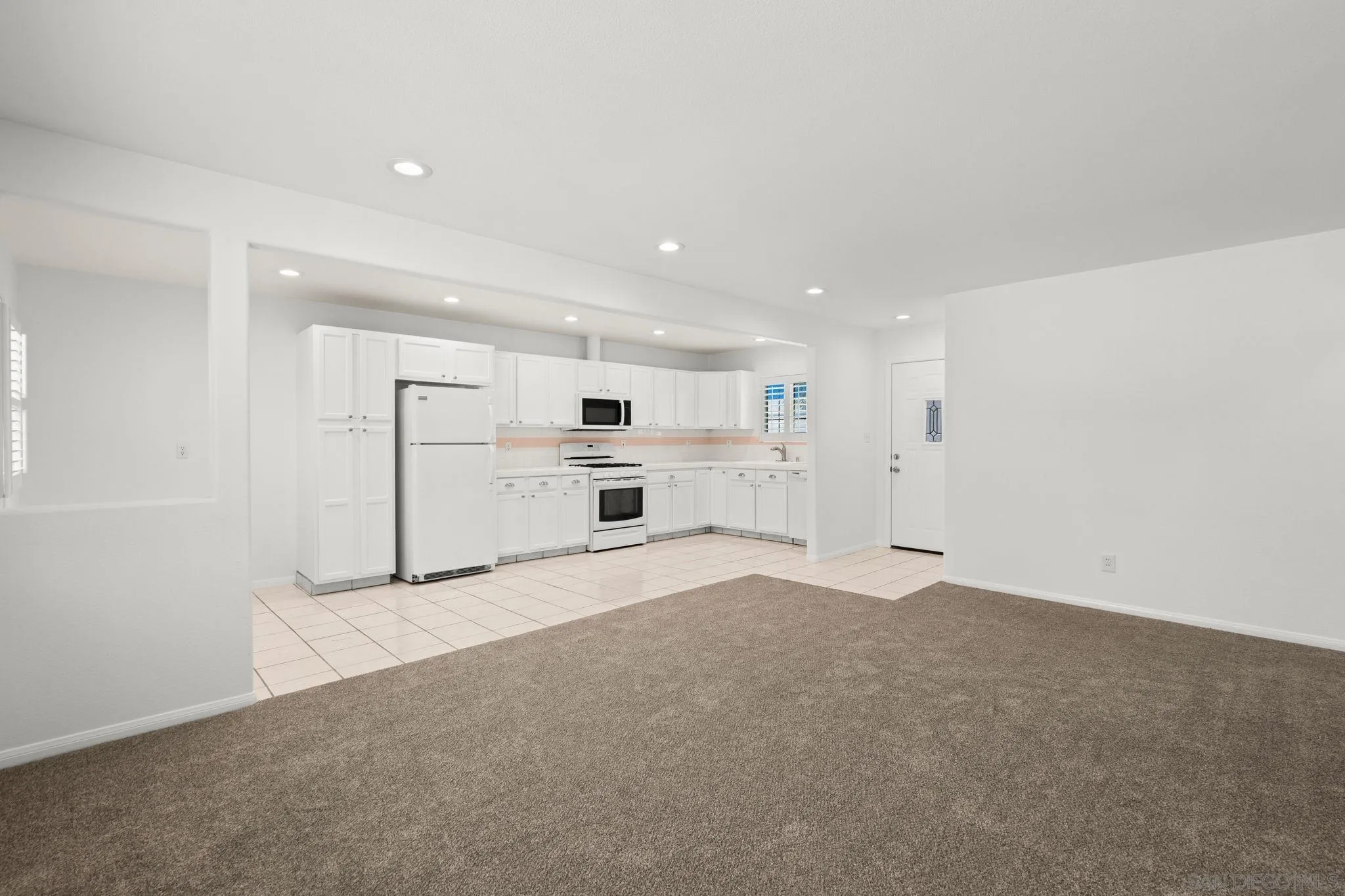 https://cdn.realtyfeed.com/cdn/127/260020616/d3548e08064e00db720d6453e9d4ee63.webp