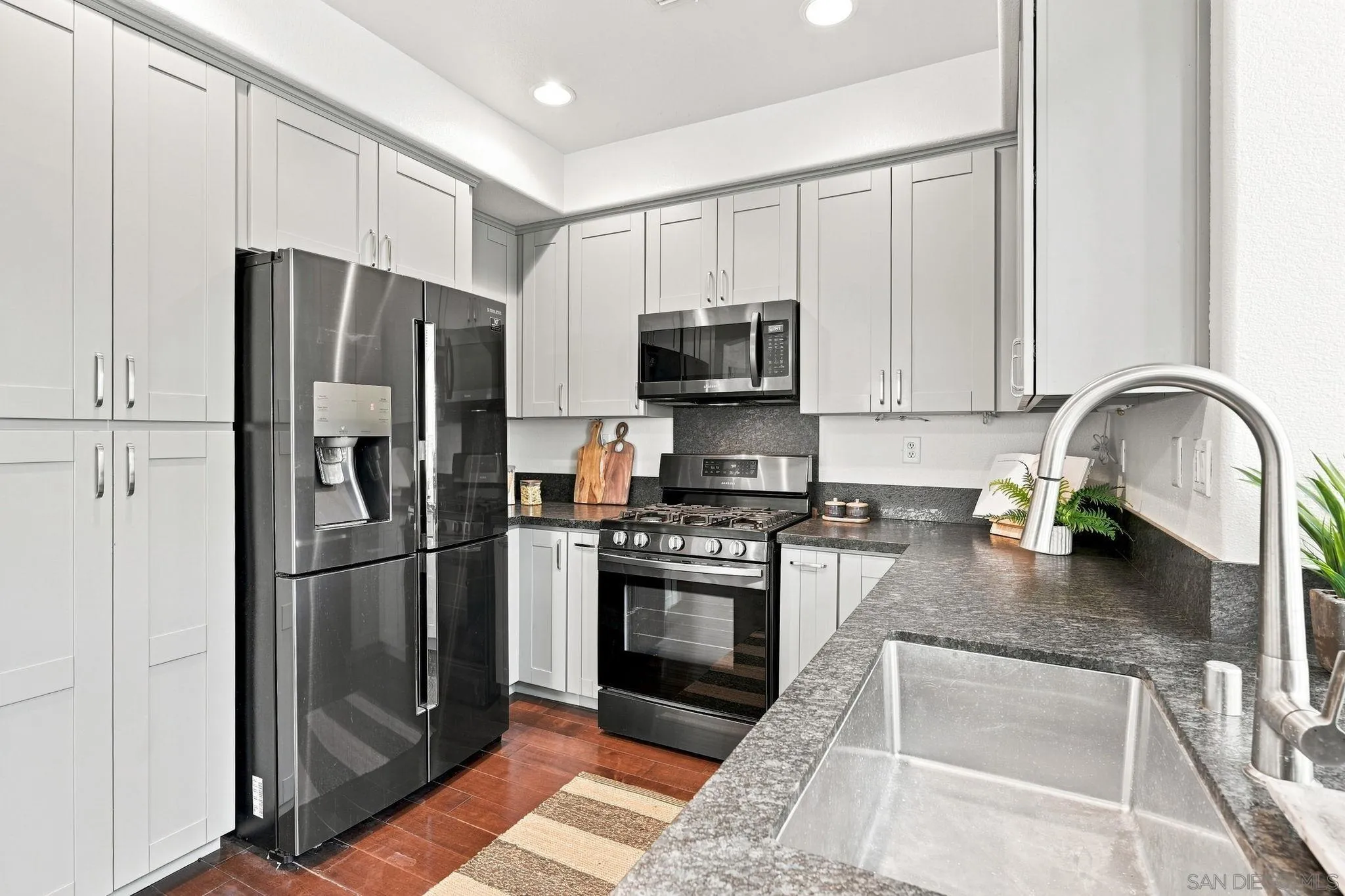 Photo #10: 260020617 Listing: Photo #10