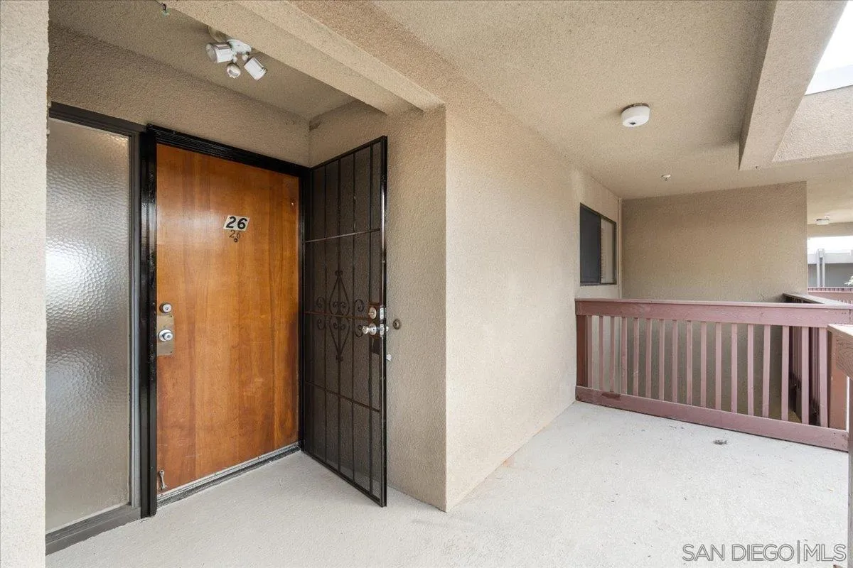 881 Thomas Unit 26, San Diego, CA 92109 - Photo 3 of 37, San Diego, CA