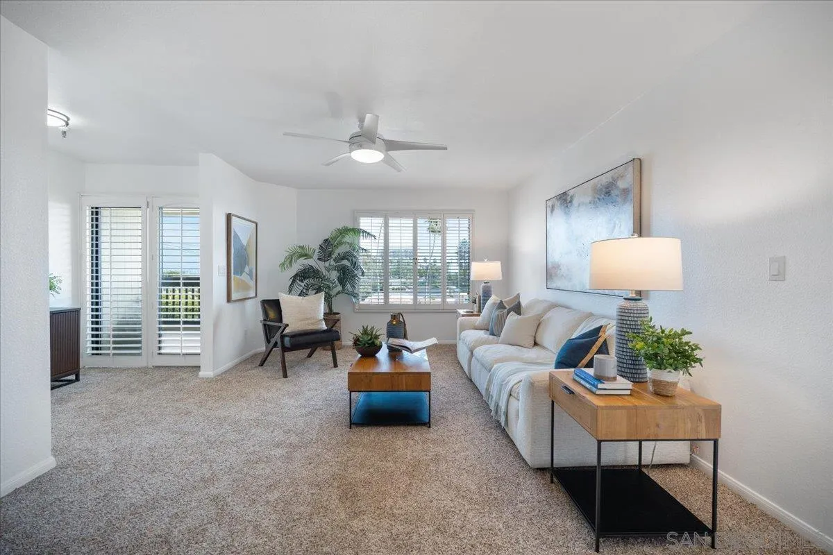 https://cdn.realtyfeed.com/cdn/127/260020620/844bc95de5f42f97217804fb0efab8bb.webp