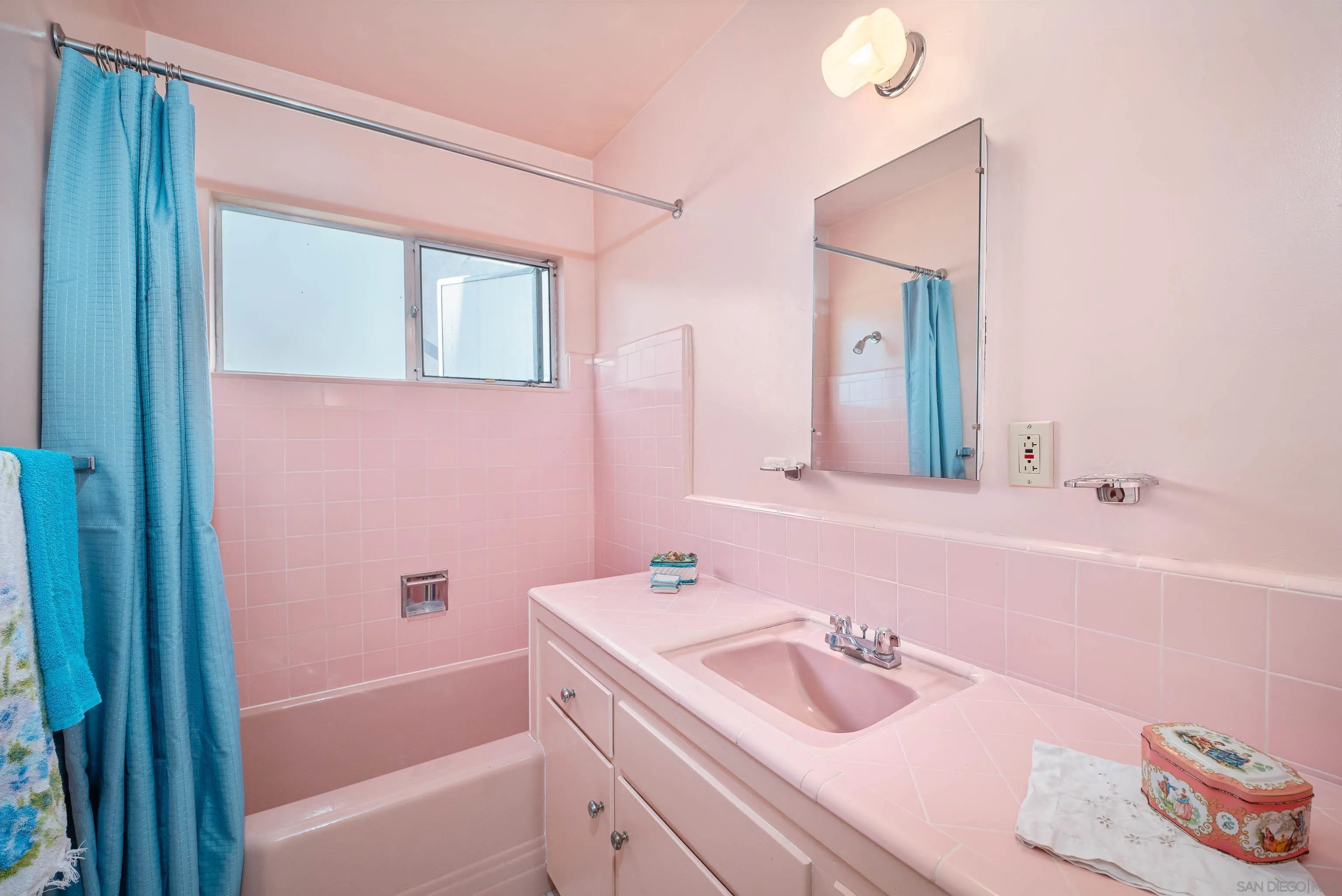 https://cdn.realtyfeed.com/cdn/127/260020621/05ed68795bc20135a85376175ab7101d.webp