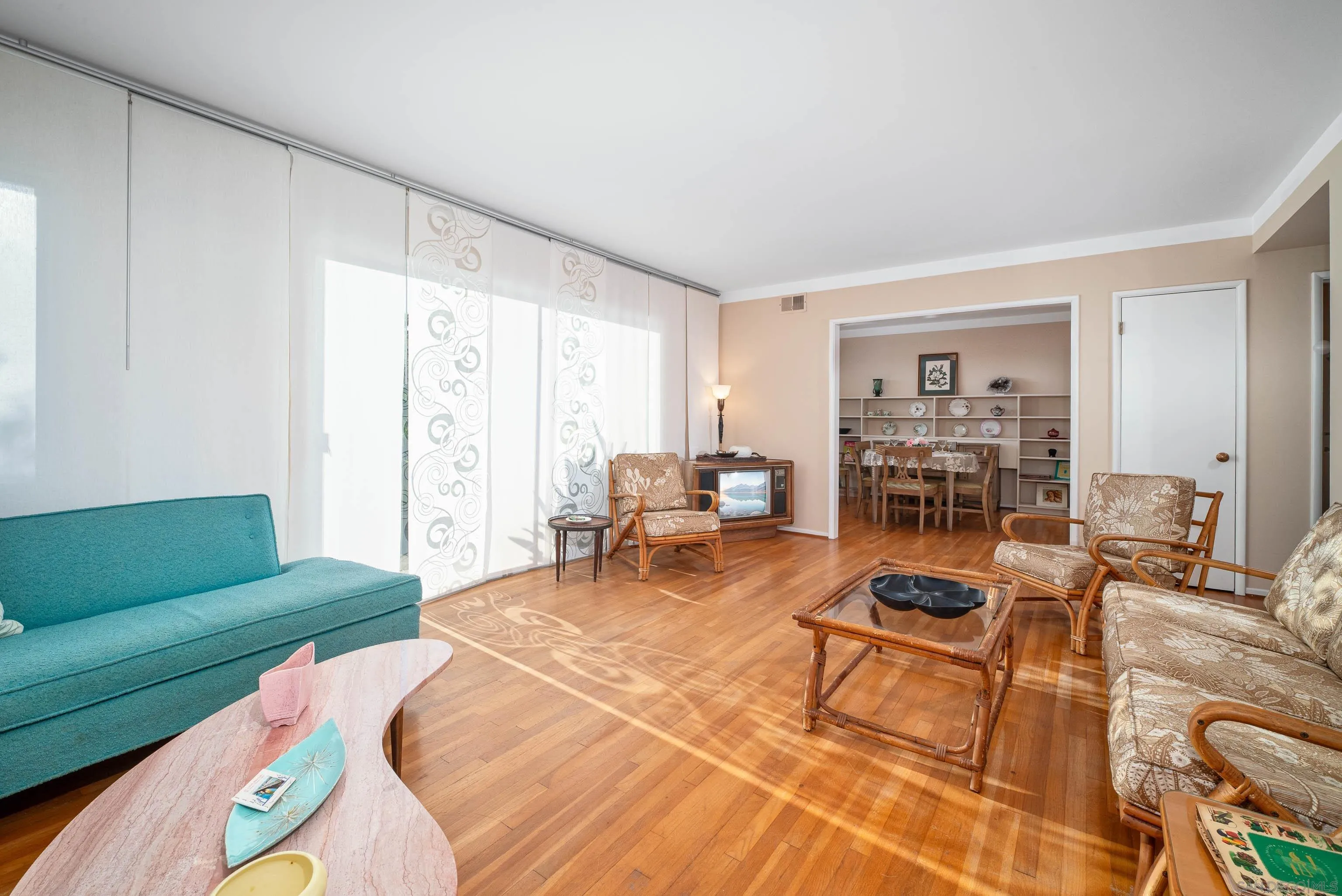 https://cdn.realtyfeed.com/cdn/127/260020621/a6900288f060498bb7144db2cd6da991.webp